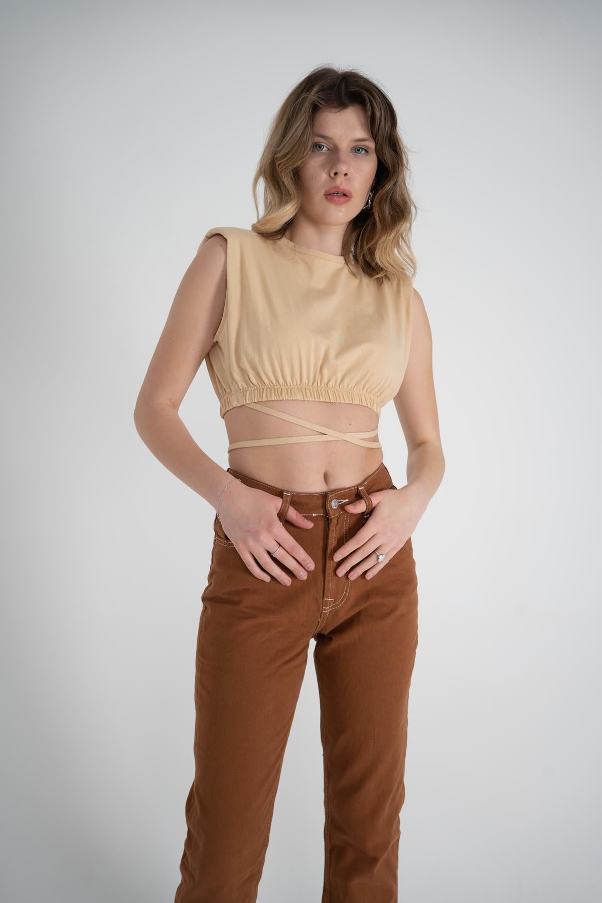 Image of Bel Bağlamalı Crop Candy Tshirt Bej