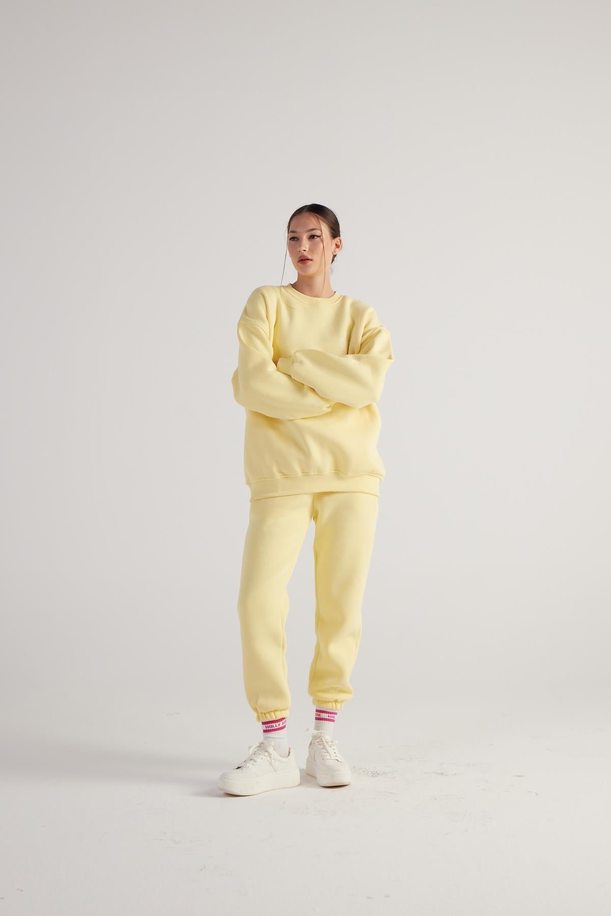 Image of 3 İplik Şardonlu Uzun Kol Bisiklet Yaka Fine Sweatshirt Sarı