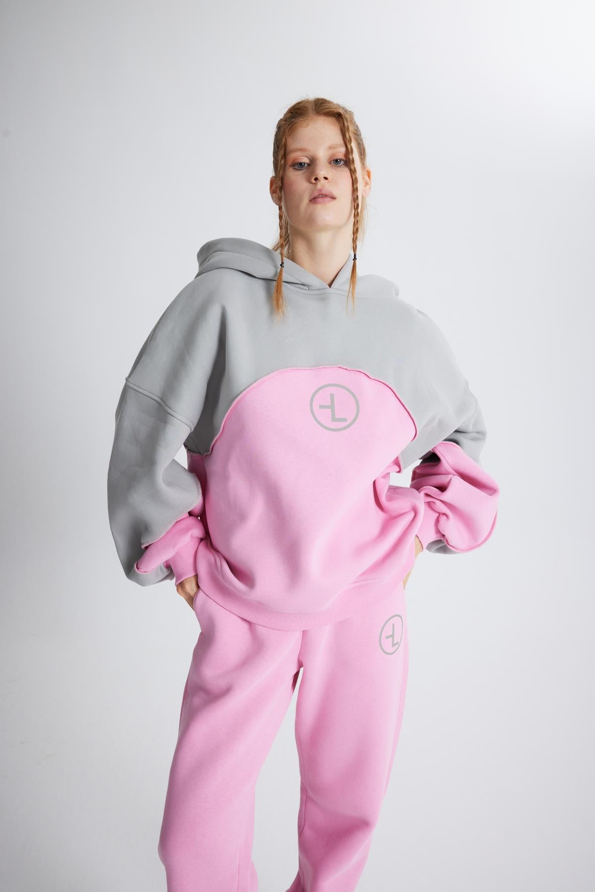 Image of Şardonlu 3 İplik Kumaş Oversize Kapişonlu Revenge Sweatshirt Pembe