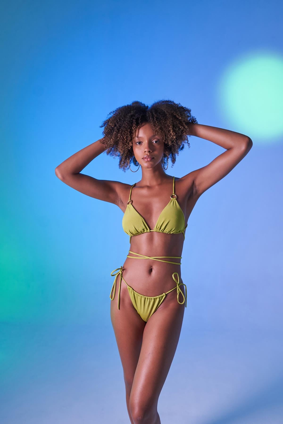 Image of Bağcıklı U Kesim Brezilya Model Slim Delphi Bikini Altı Yeşil