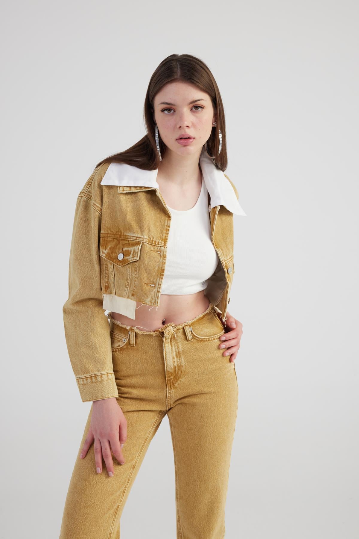 Image of Mermer Desenli Çıkarılabilir Yaka Detaylı Crop Kesim Cepli Rusted Jean Ceket Camel