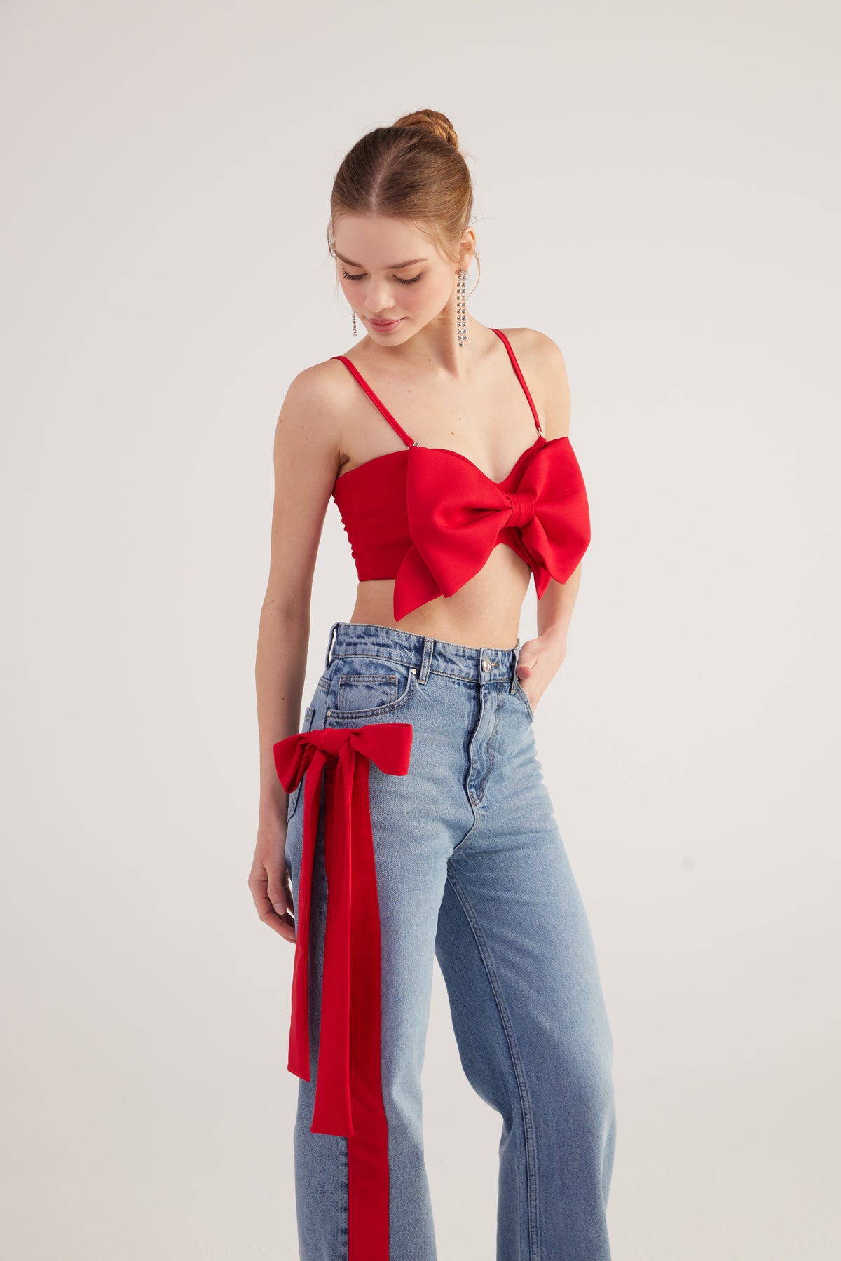 Image of Yüksek Bel Kurdele Detaylı Wide Leg Kyla Jean Pantolon Mavi