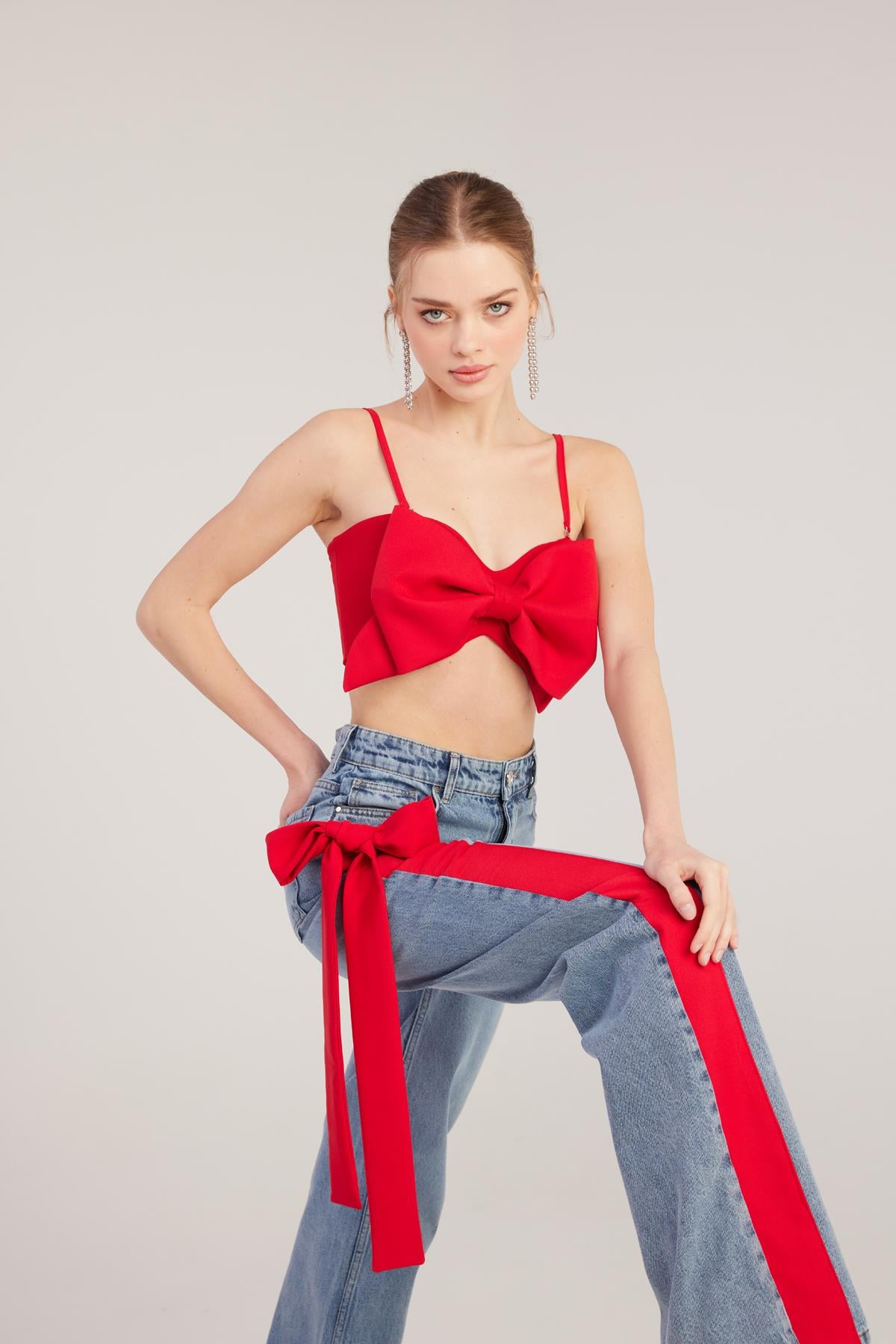Image of Kurdele Görünümlü Crop Jazmin Bluz Kırmızı