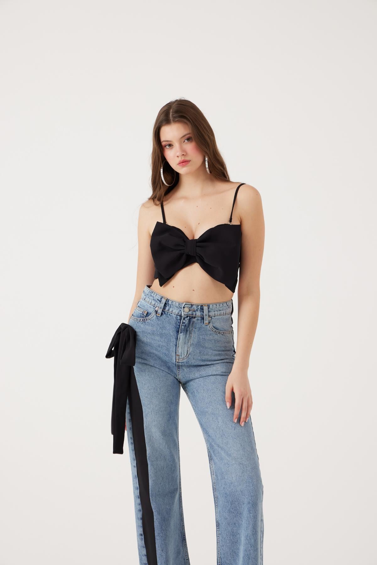 Image of Kurdele Görünümlü Crop Jazmin Bluz Siyah
