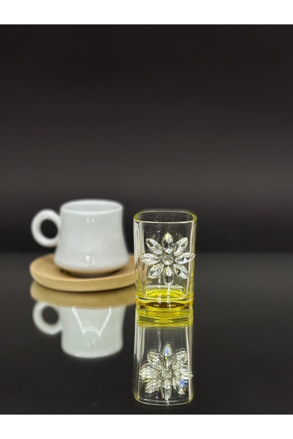 Image of Kristal Taş Detaylı Cam Kahve Yanı Bardağı/Kahve Yanı (2’li Takım) - Sarı