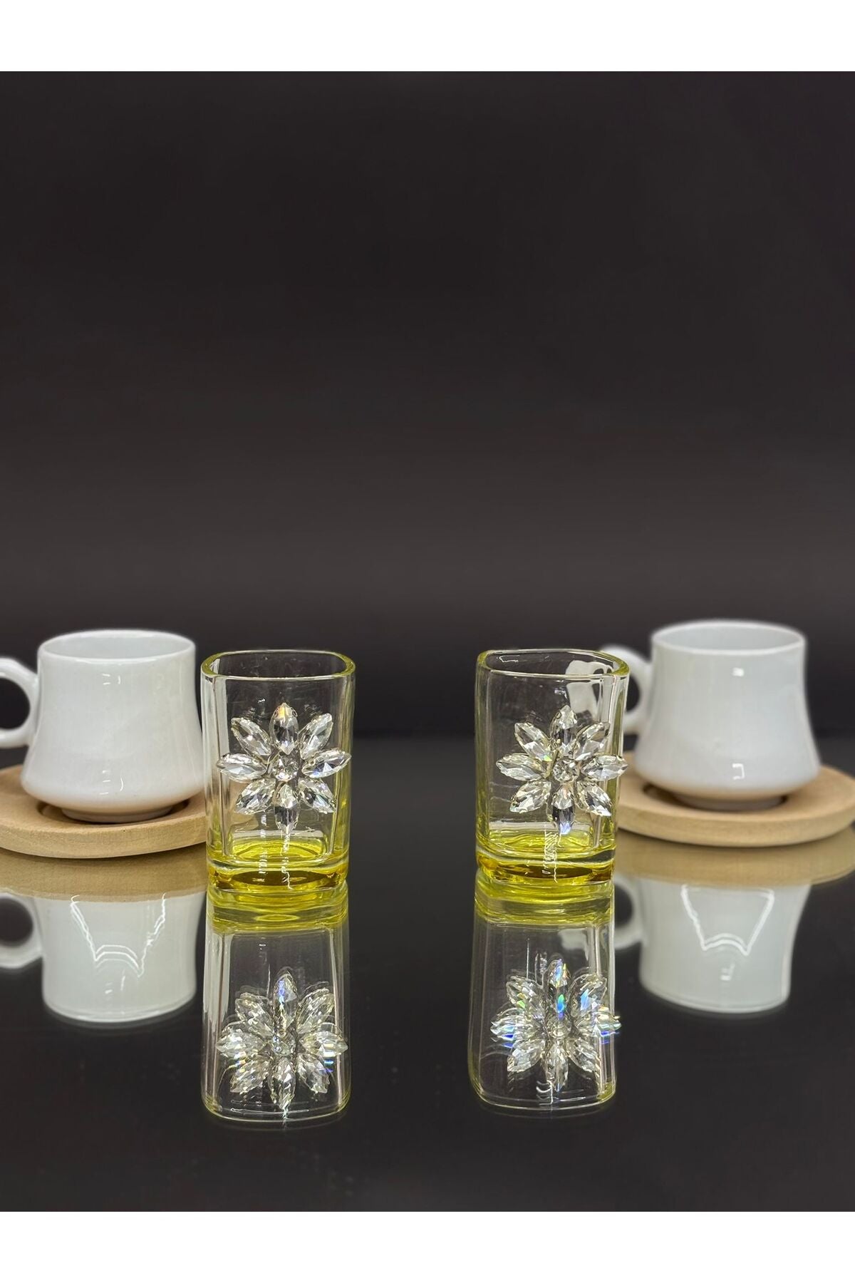 Image of Kristal Taş Detaylı Cam Kahve Yanı Bardağı/Kahve Yanı (2’li Takım) - Sarı