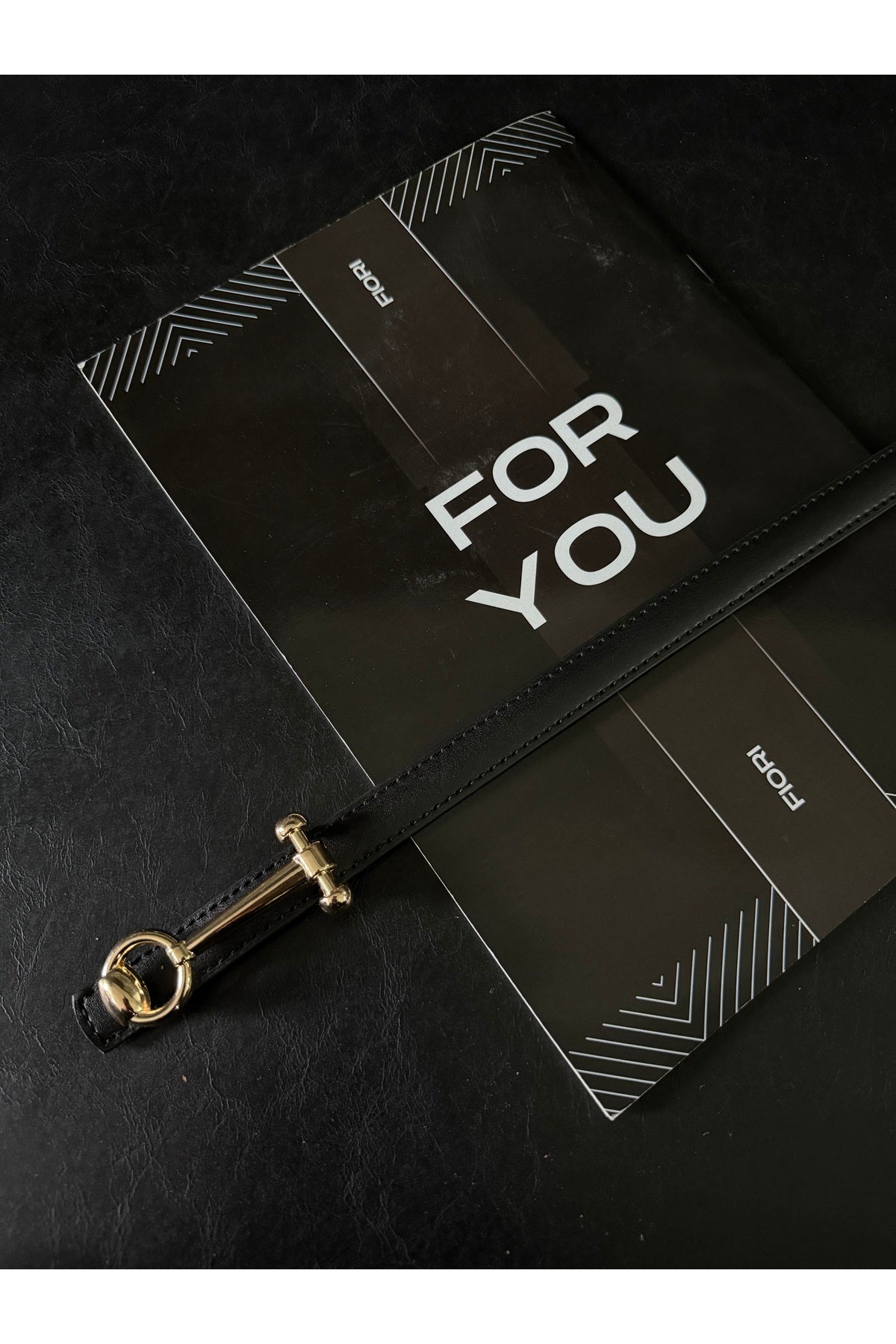 Image of Hakiki Bombeli Deri Tasarım Uzun Tokalı Ince Kadın Kemeri, Ceket Kemeri, Gömlek Kemeri