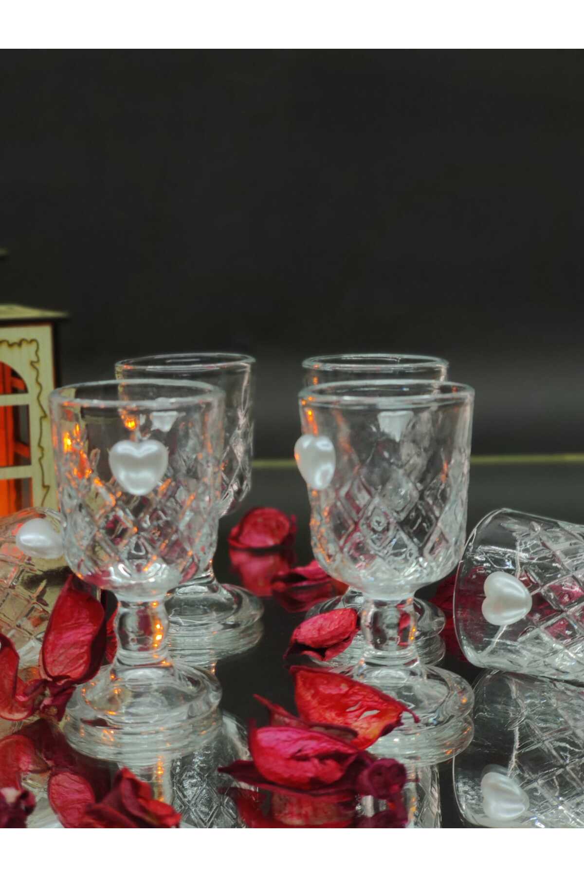 Image of Prizma Desenli Kalp Detaylı Cam Kahve Yanı Bardak Takımı (6’lı)
