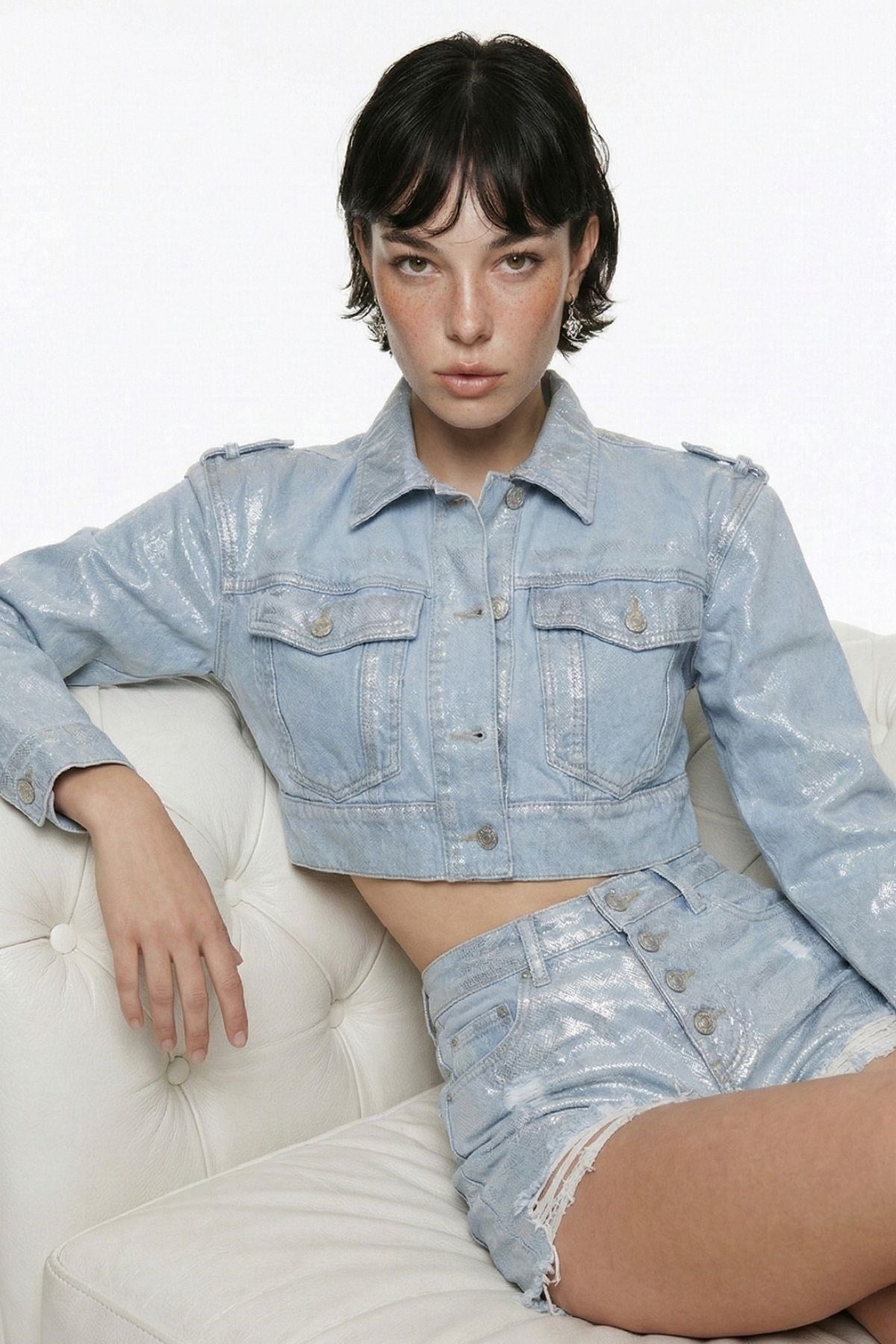 Image of Özel Yapım Parlak Kaplamalı Glossy Jean Ceket Mavi
