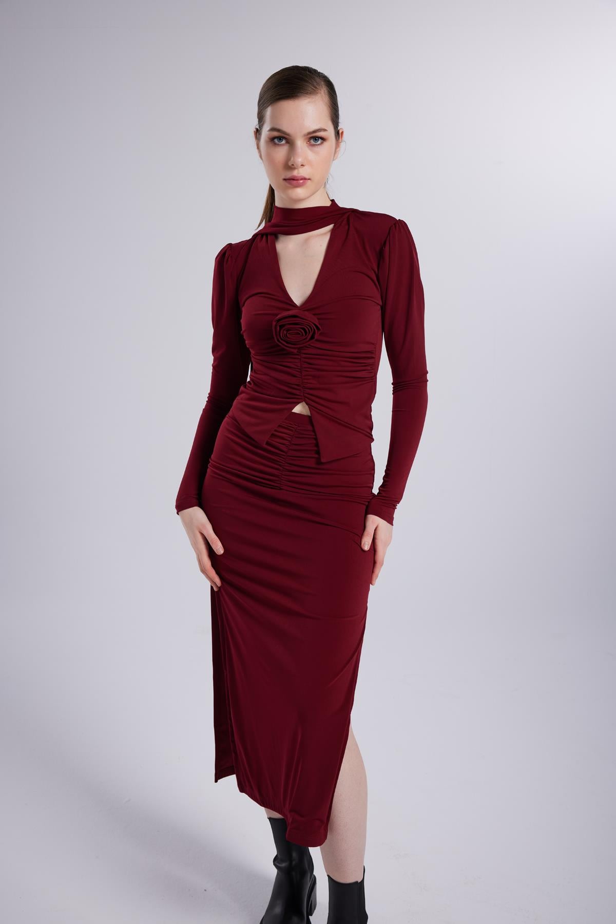 Image of Şal Yaka Detaylı Serre Bluz Bordo