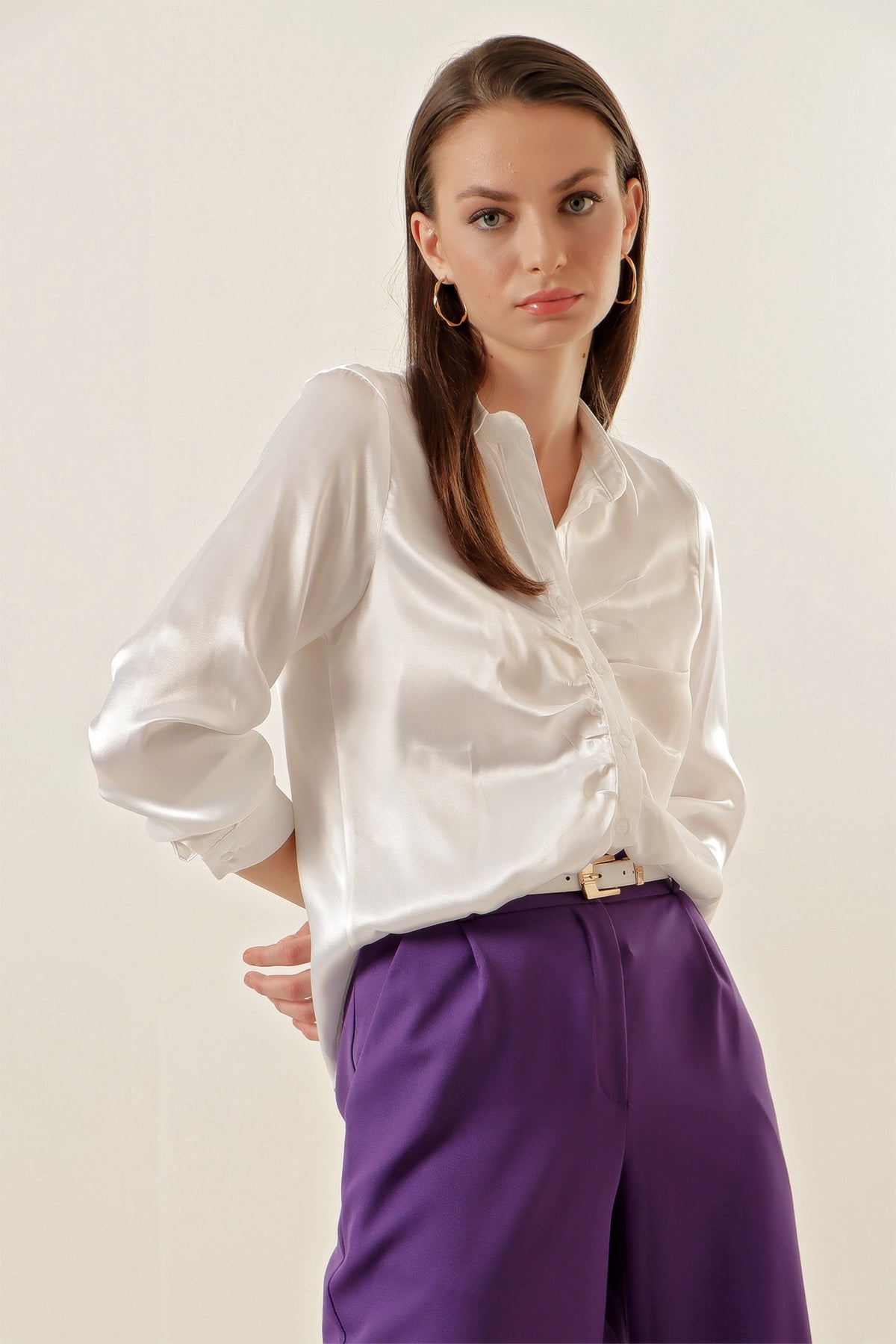 Image of 20112 Büzgülü Saten Gömlek - Beyaz