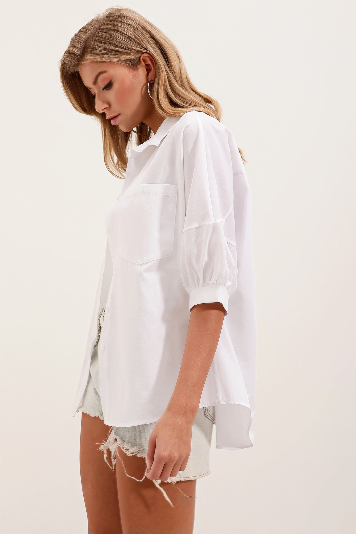 Image of 20213 Tricou simplu cu mânecă scurtă supradimensionat - Alb