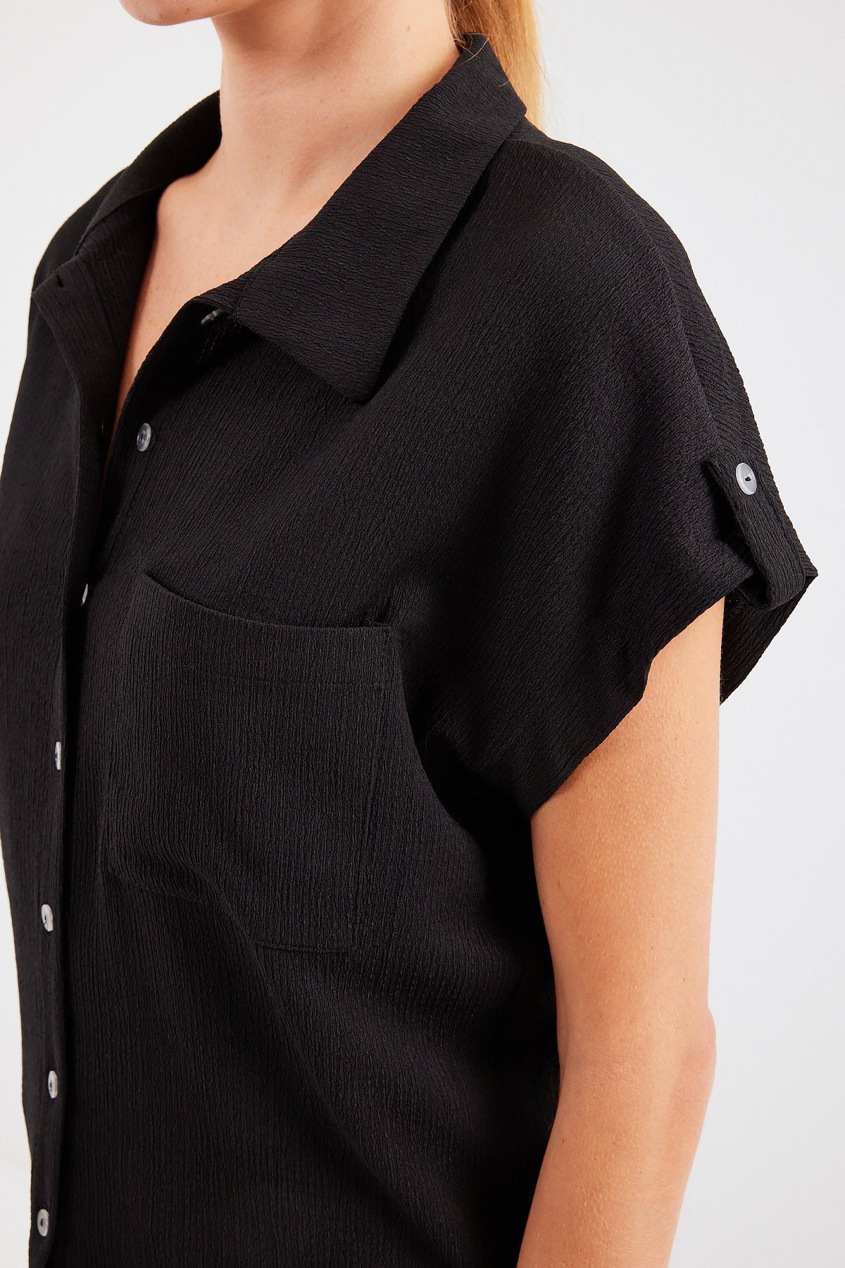 Image of 20256 Double Short-Sleeved Shirt with Cuffs - Black