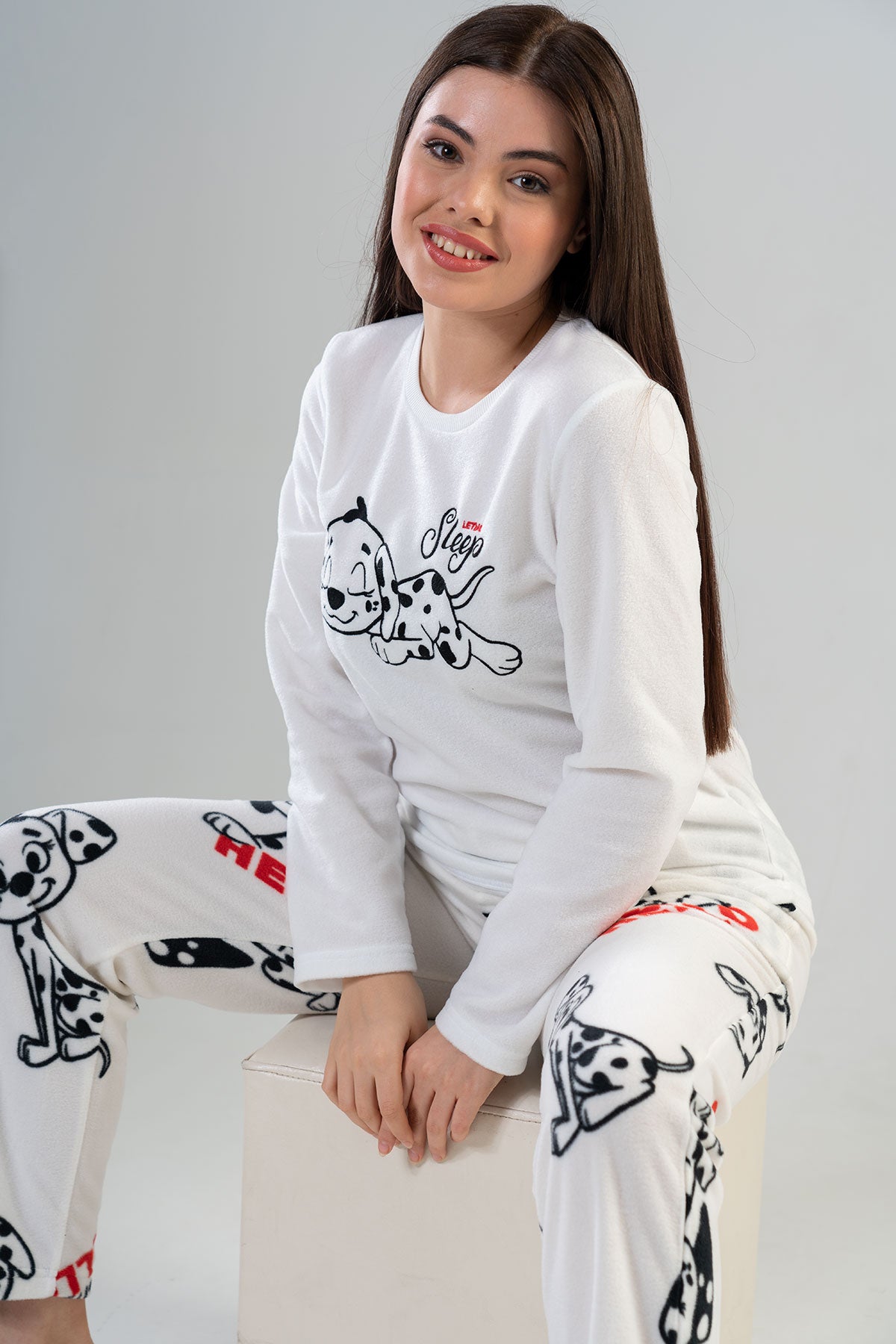 Image of BAYAN POLAR O YAKA UZUN KOL ETEGI OVAL CEPLI PIJAMA TAKIM