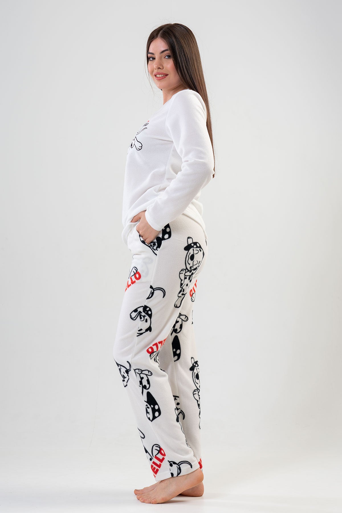 Image of BAYAN POLAR O YAKA UZUN KOL ETEGI OVAL CEPLI PIJAMA TAKIM