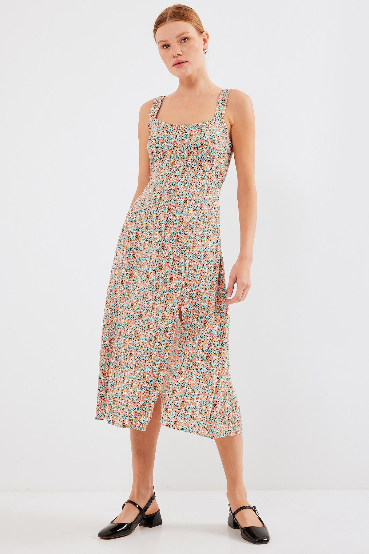 Image of Rochie 2282 din viscoză cu crăpătură și decolteu cu bretele - Multicoloră
