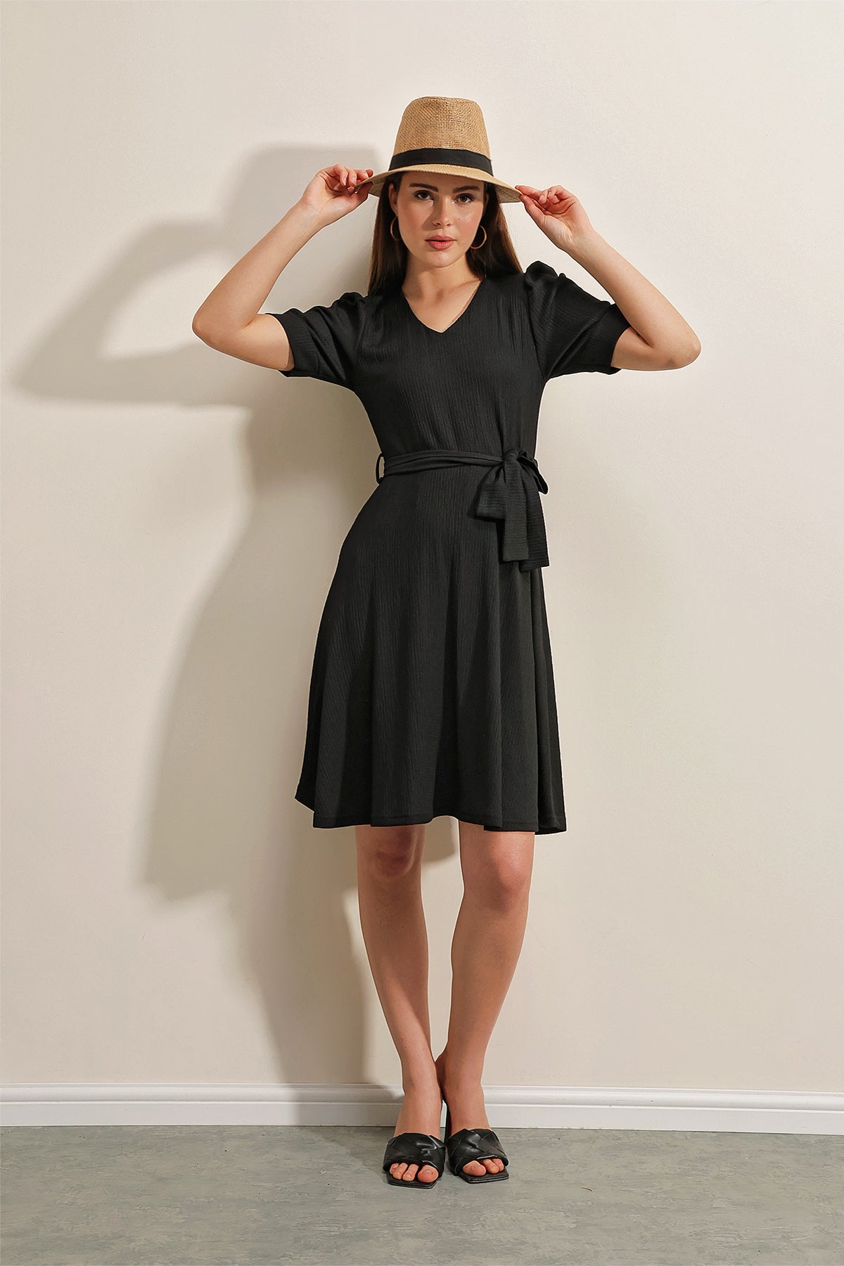 Image of Rochie tricotată cu curea 2370 - Negru