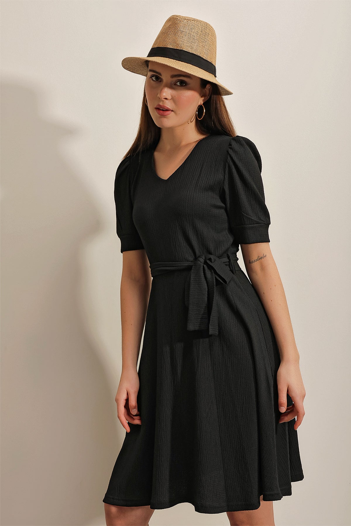 Image of Rochie tricotată cu curea 2370 - Negru