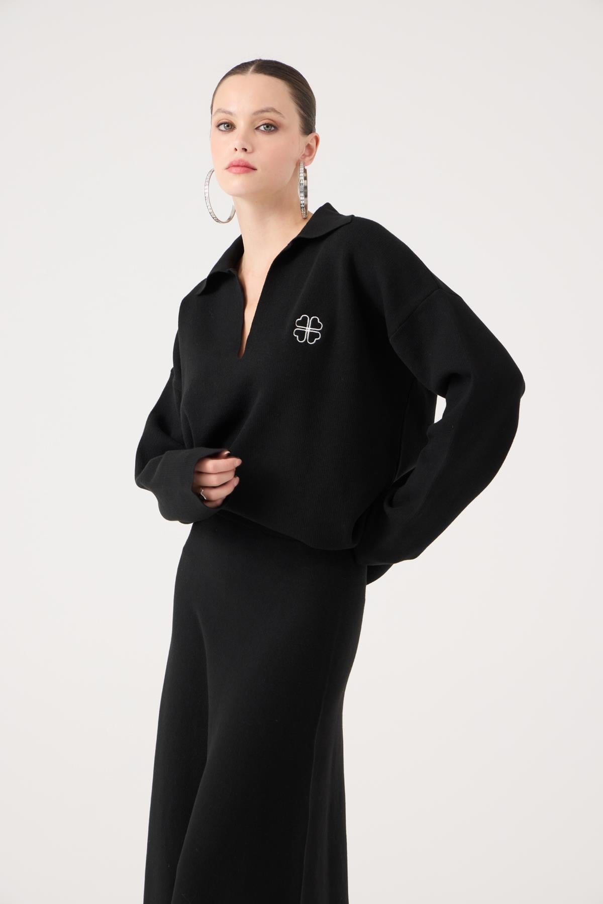 Image of Oversize Kesim Polo Yaka Zoi Triko Kazak Siyah