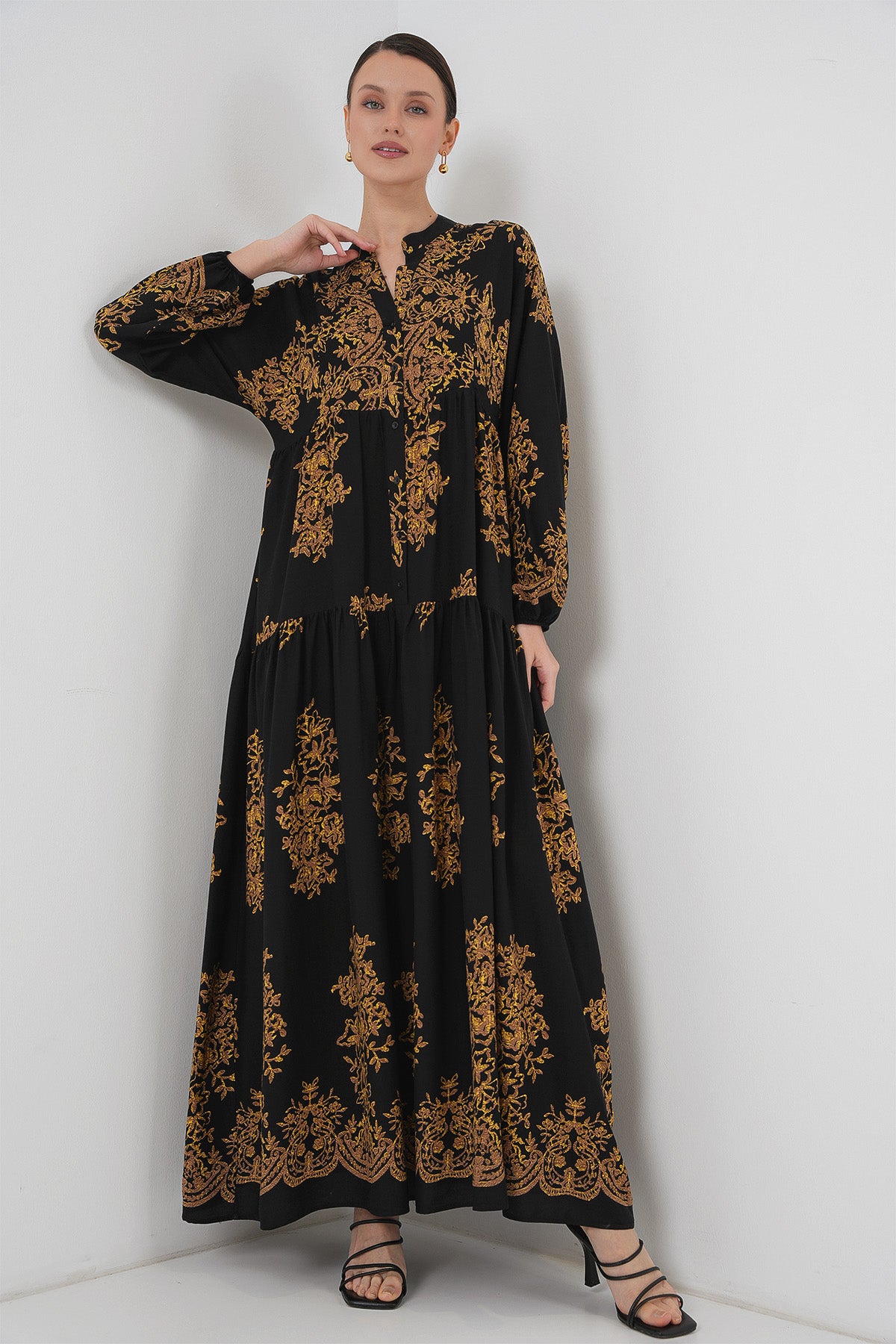 Image of Siyah Gold Desenli Tesettür Elbise 2423
