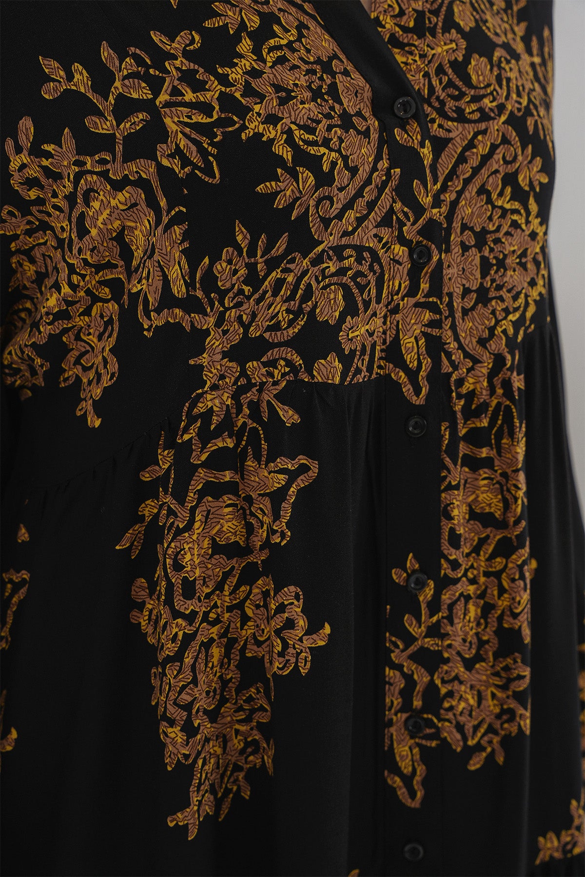 Image of Siyah Gold Desenli Tesettür Elbise 2423