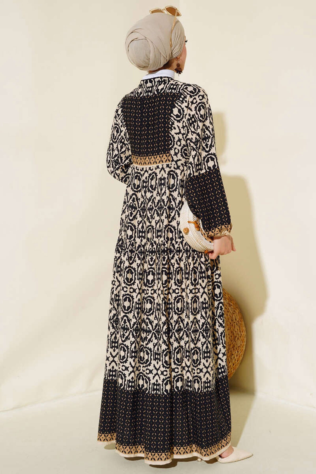 Image of Rochie hijab din viscoză cu model negru și crem pentru femei 2423