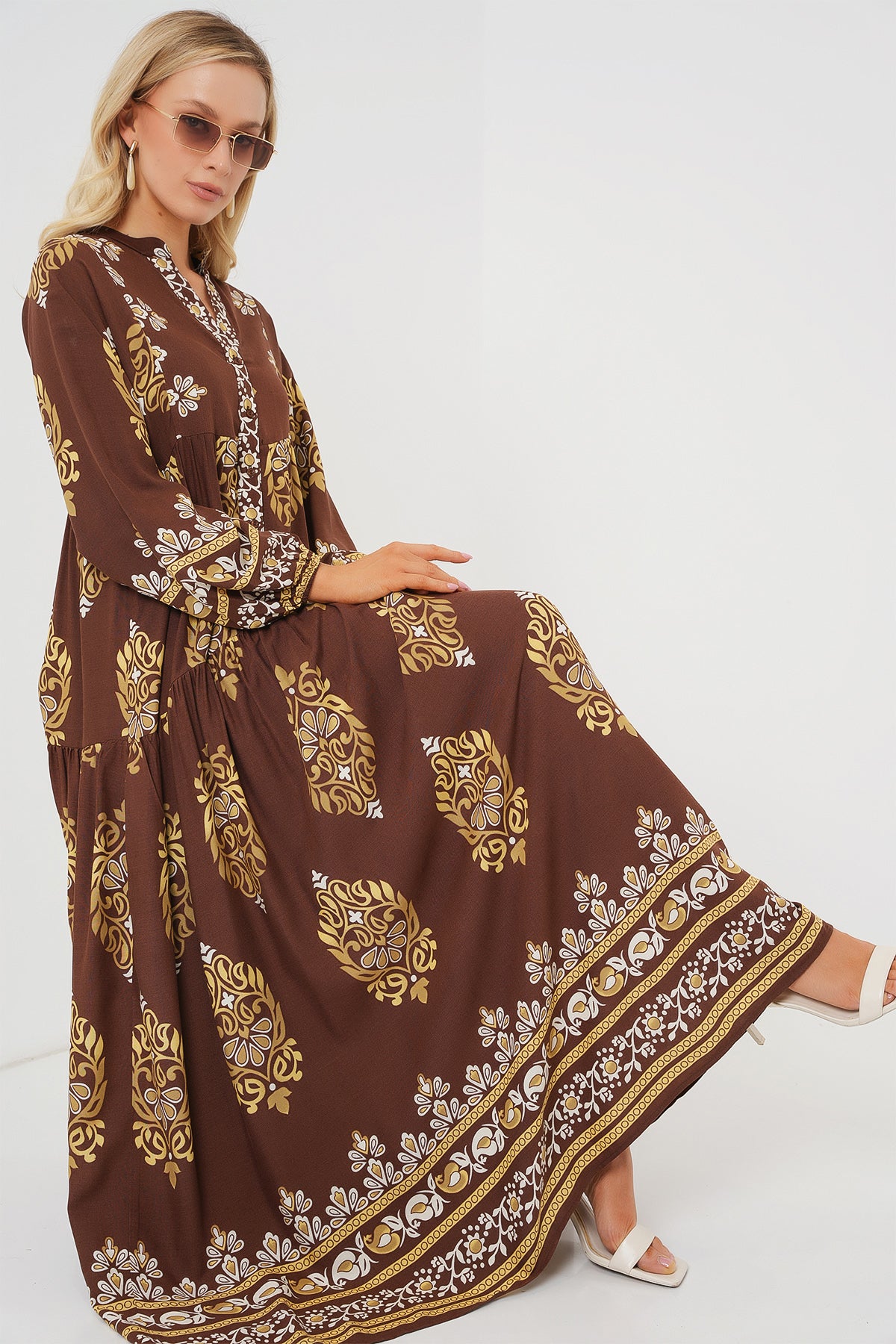 Image of Rochie Hijab cu model autentic 2423 - Alb - Maro