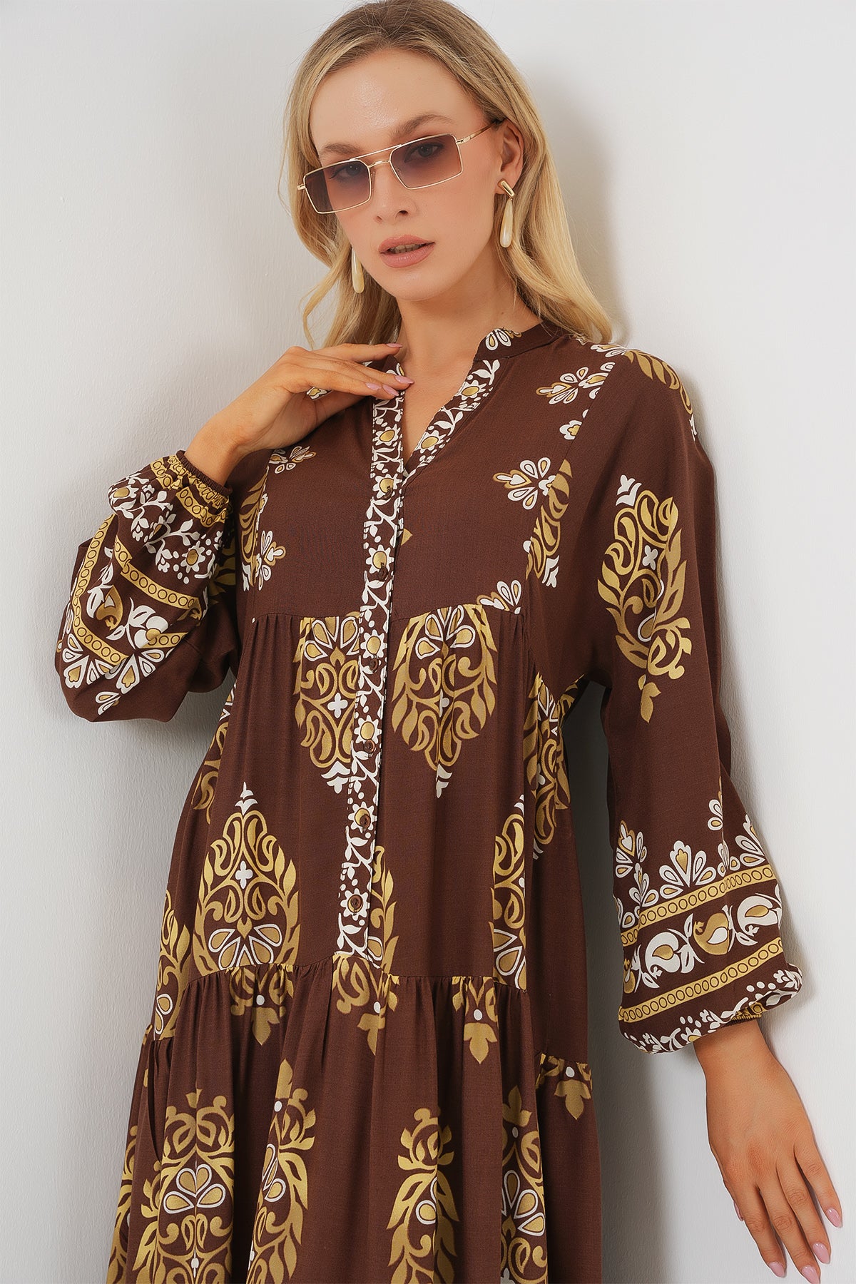 Image of Rochie Hijab cu model autentic 2423 - Alb - Maro