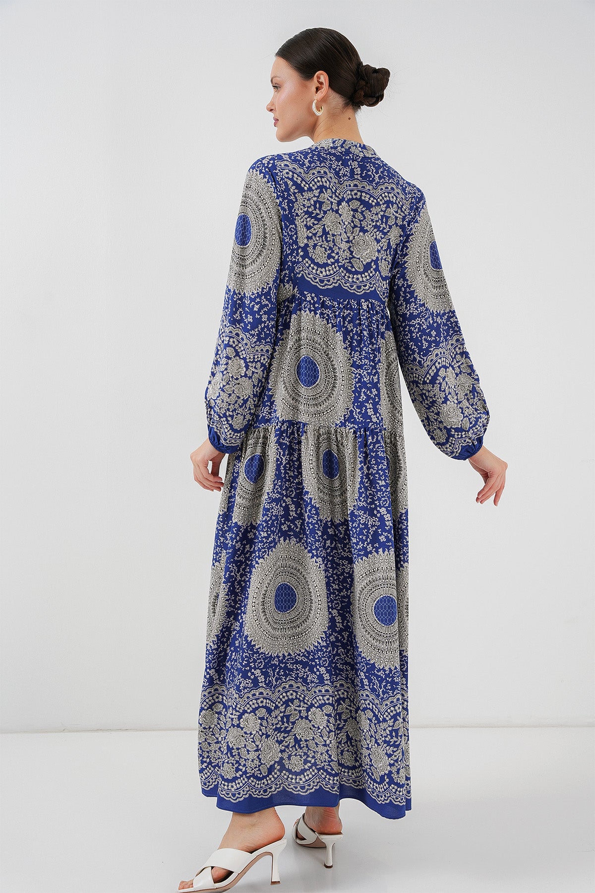 Image of 2423 Otantik Desenli Tesettür Elbise - Saks 4