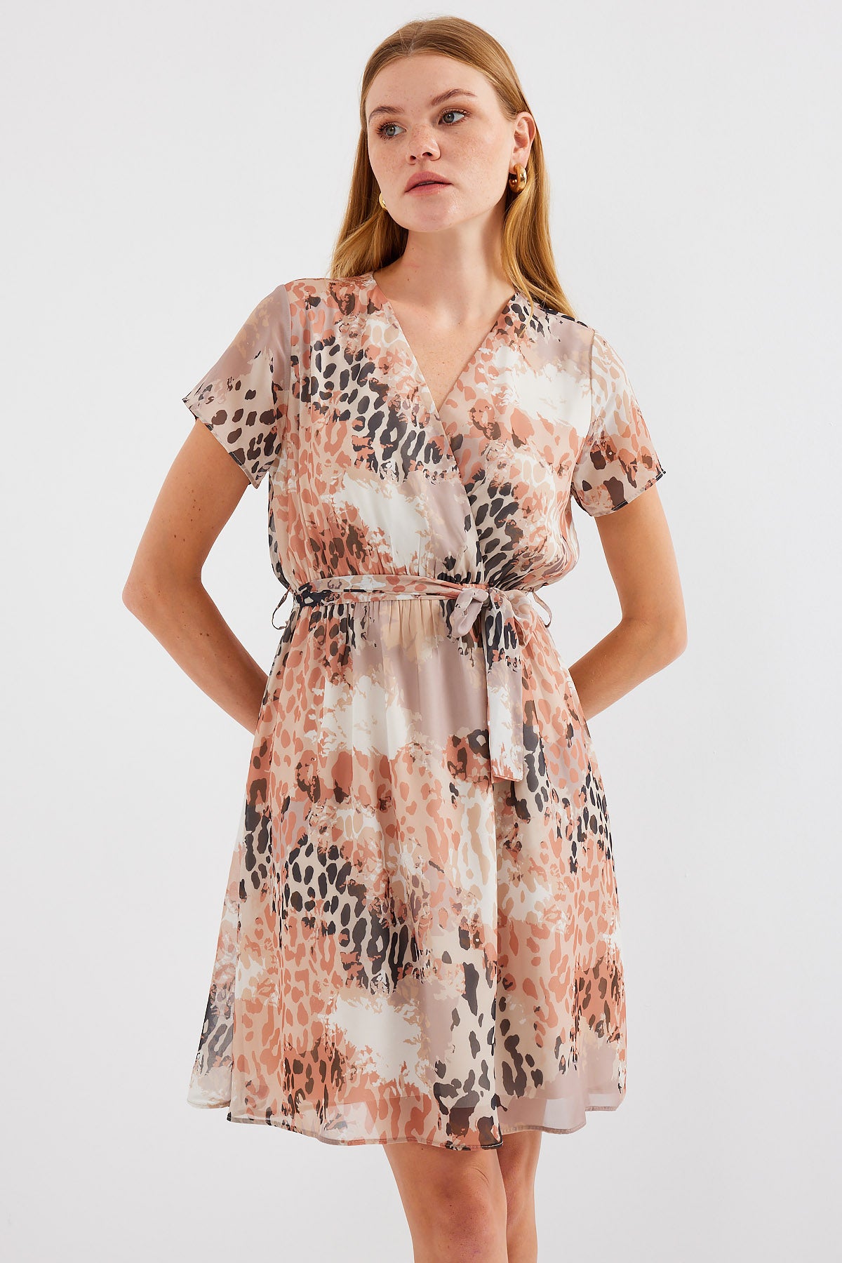 Image of Rochie din șifon cu model și mânecă scurtă 2502 - Bej