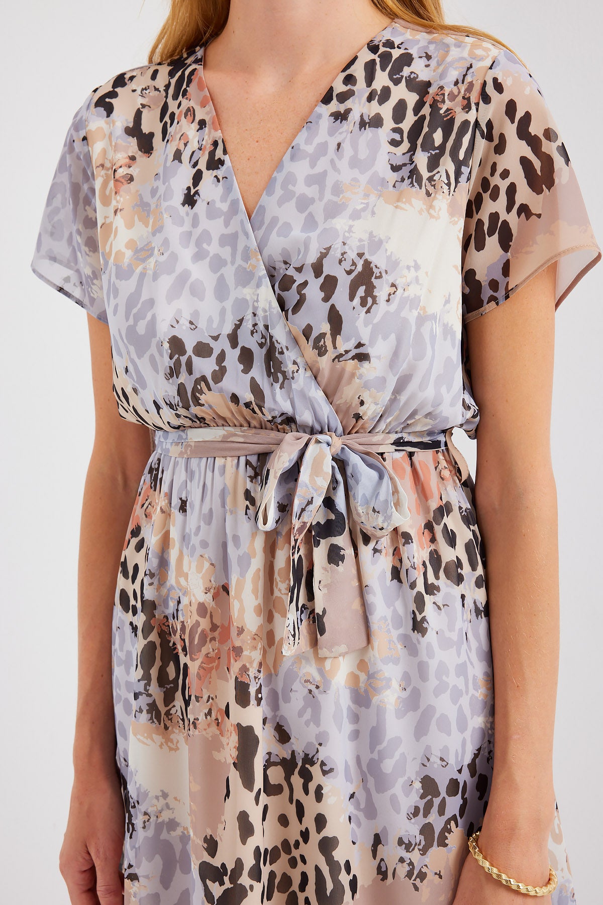 Image of Rochie din șifon cu model și mânecă scurtă 2502 - Gri