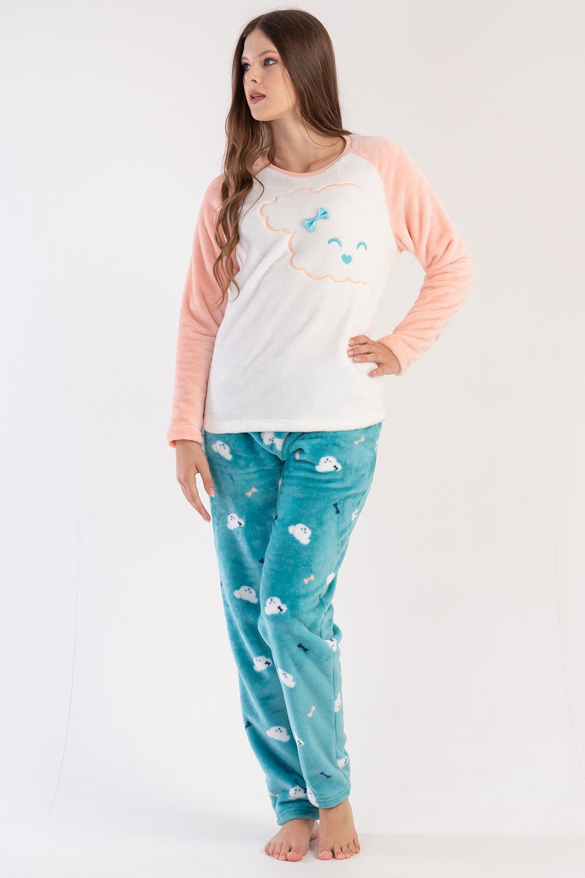 Image of KADIN SOFT O YAKA REGLAN UZUN KOL ETEGI OVAL CEPLI PIJAMA TAKIM