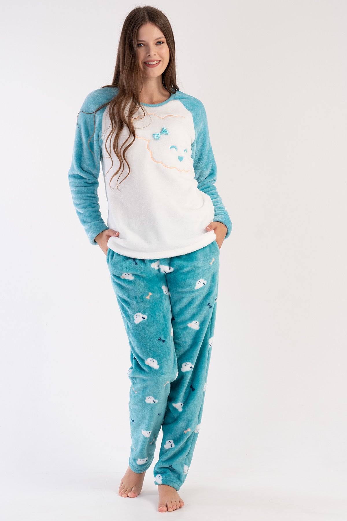 Image of KADIN SOFT O YAKA REGLAN UZUN KOL ETEGI OVAL CEPLI PIJAMA TAKIM