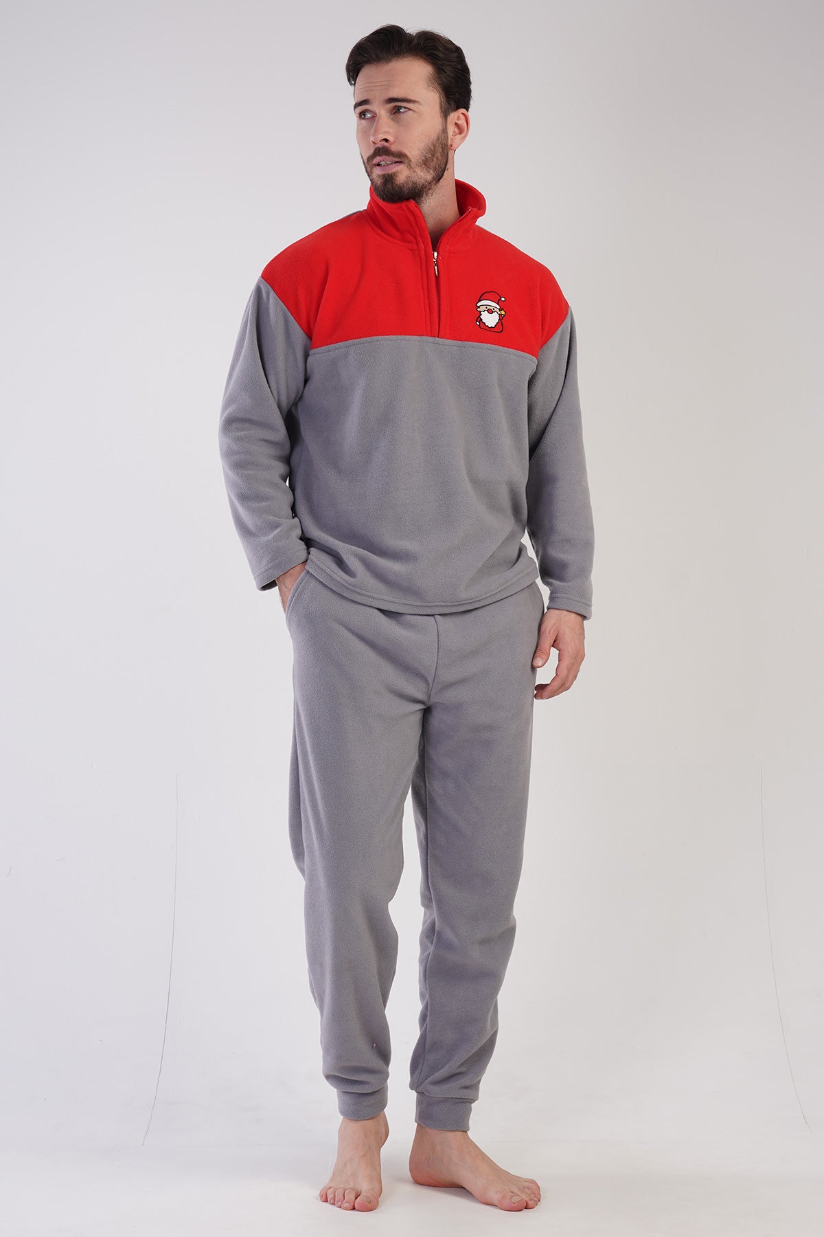 Image of CEPLI ERKEK POLAR YAKALI DUSUK OMUZLU UZUN KOL FERMUARLI MANSETLI CEPLI PIJAMA TAKIM