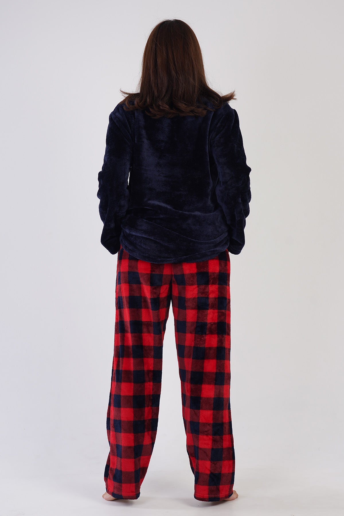 Image of KADIN SOFT XXL O YAKA UZUN KOL ETEGI OVAL CEPLI PIJAMA TAKIM
