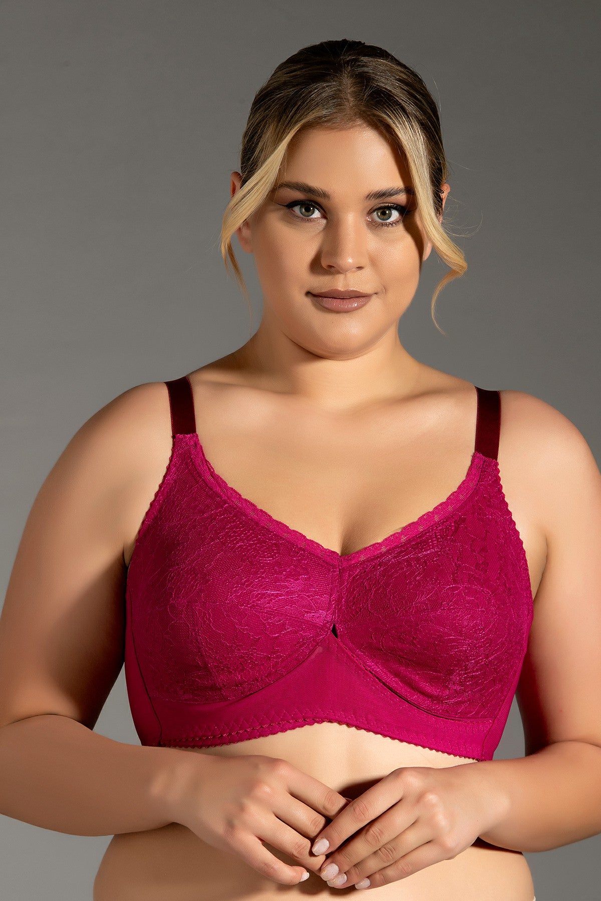 Image of Women's Minimizer D Cup Bra