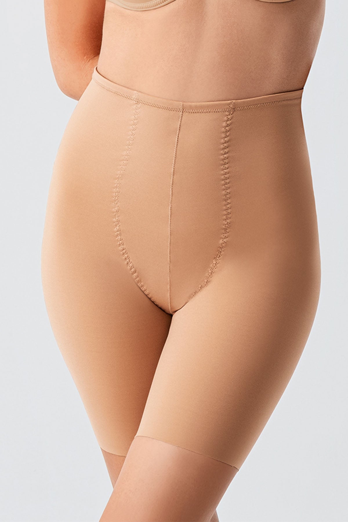Image of Pantaloni scurți cu semi-corset pentru femei
