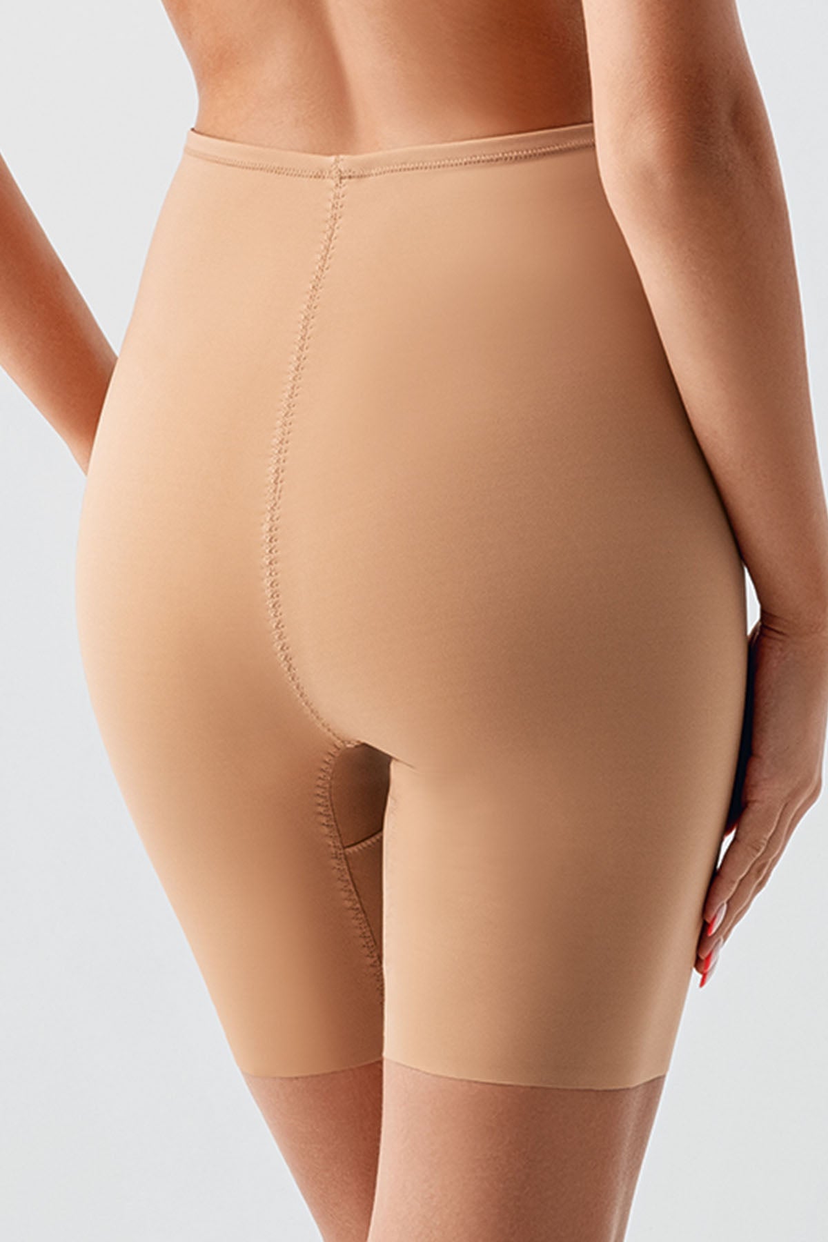 Image of Pantaloni scurți cu semi-corset pentru femei