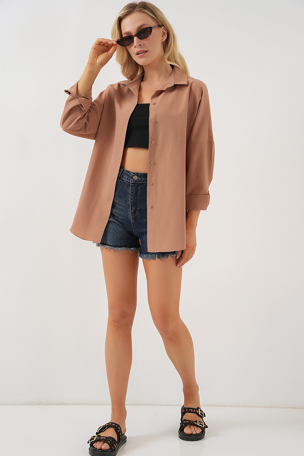 Image of 3900 Oversize Long Basic Shirt - Camel