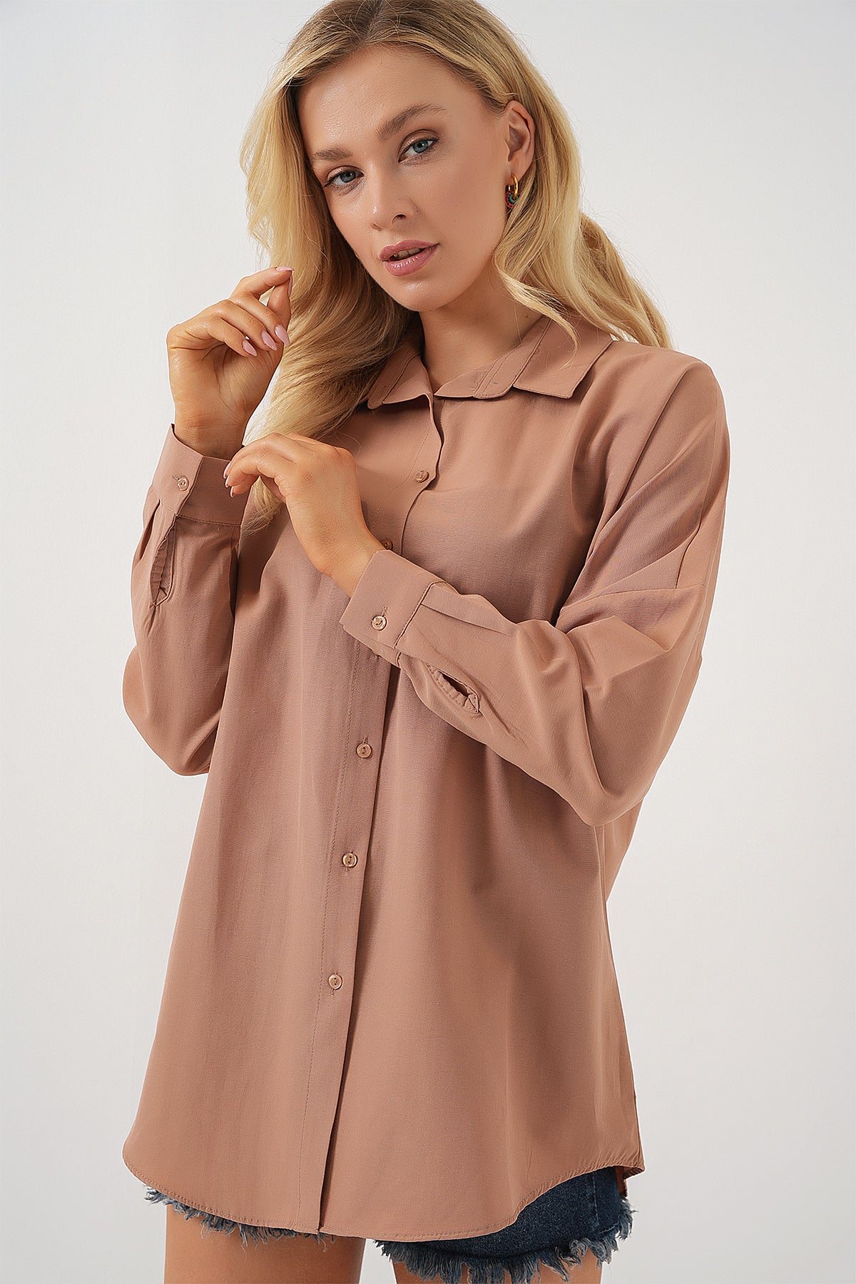 Image of 3900 Oversize Long Basic Shirt - Camel