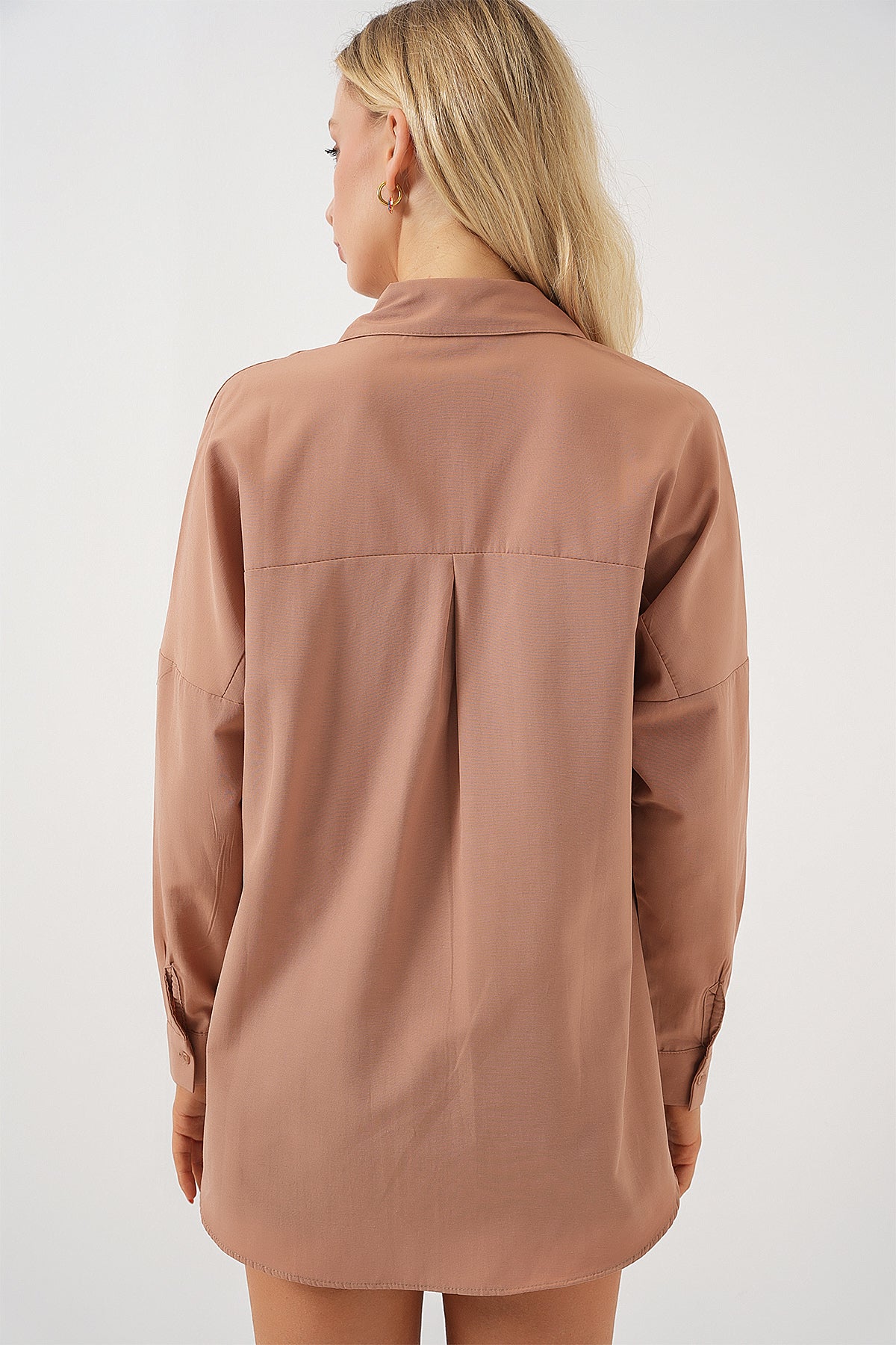 Image of 3900 Oversize Long Basic Shirt - Camel