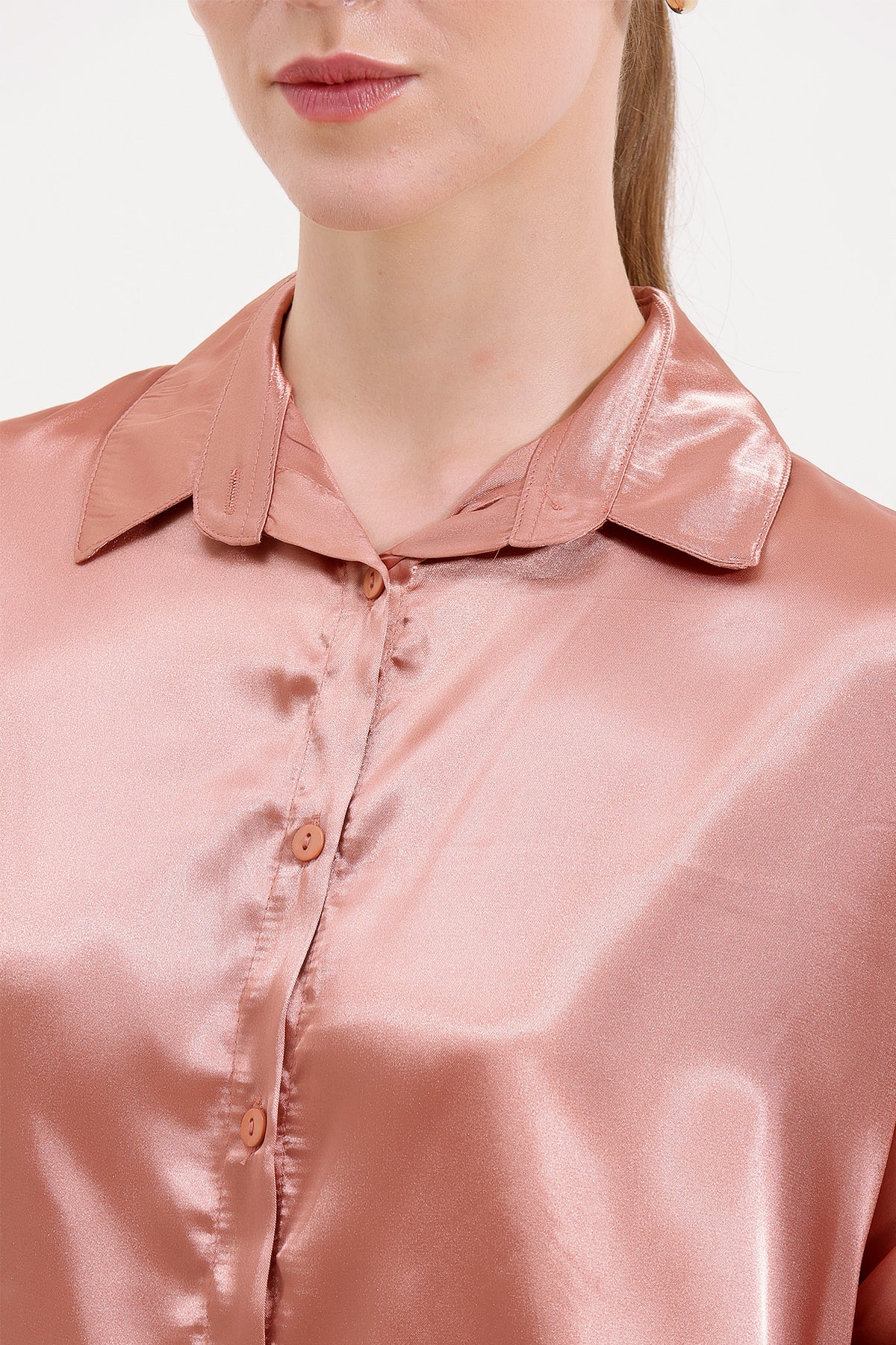 Image of 3985 Oversize Satin Shirt - Camel