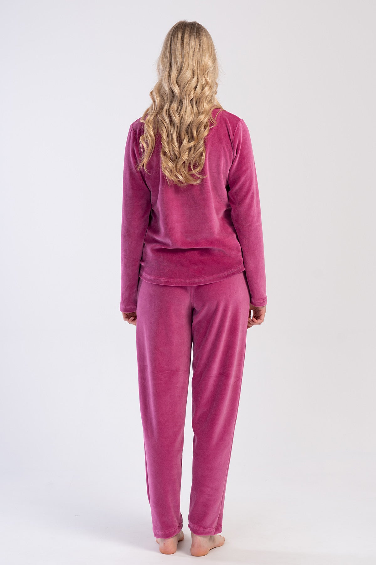 Image of KADIN KADIFE XXL O YAKA UZUN KOL ETEGI OVAL CEPLI PIJAMA TAKIM