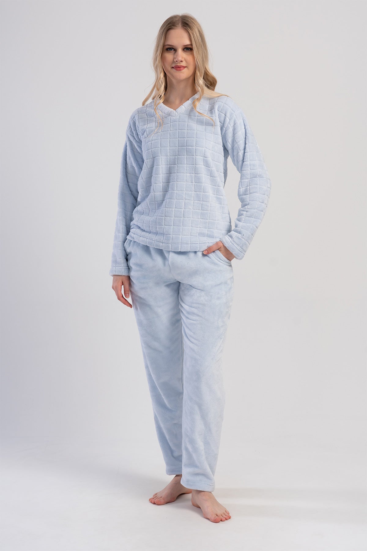 Image of KADIN J.ULTRASOFT V YAKA UZUN KOL CEPLI PIJAMA TAKIM