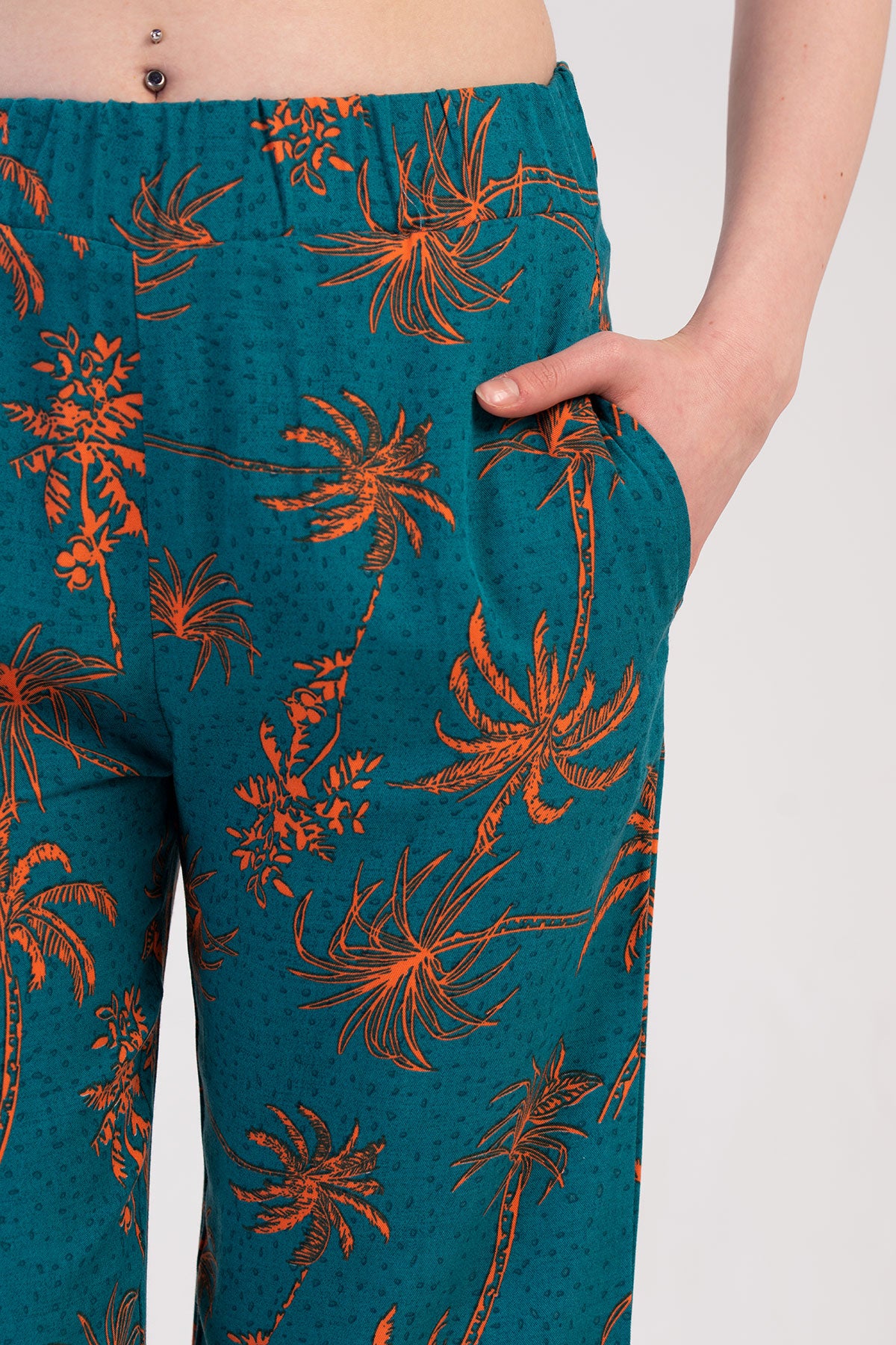 Image of KADIN VISCON CEPLI TEK ALT PIJAMA