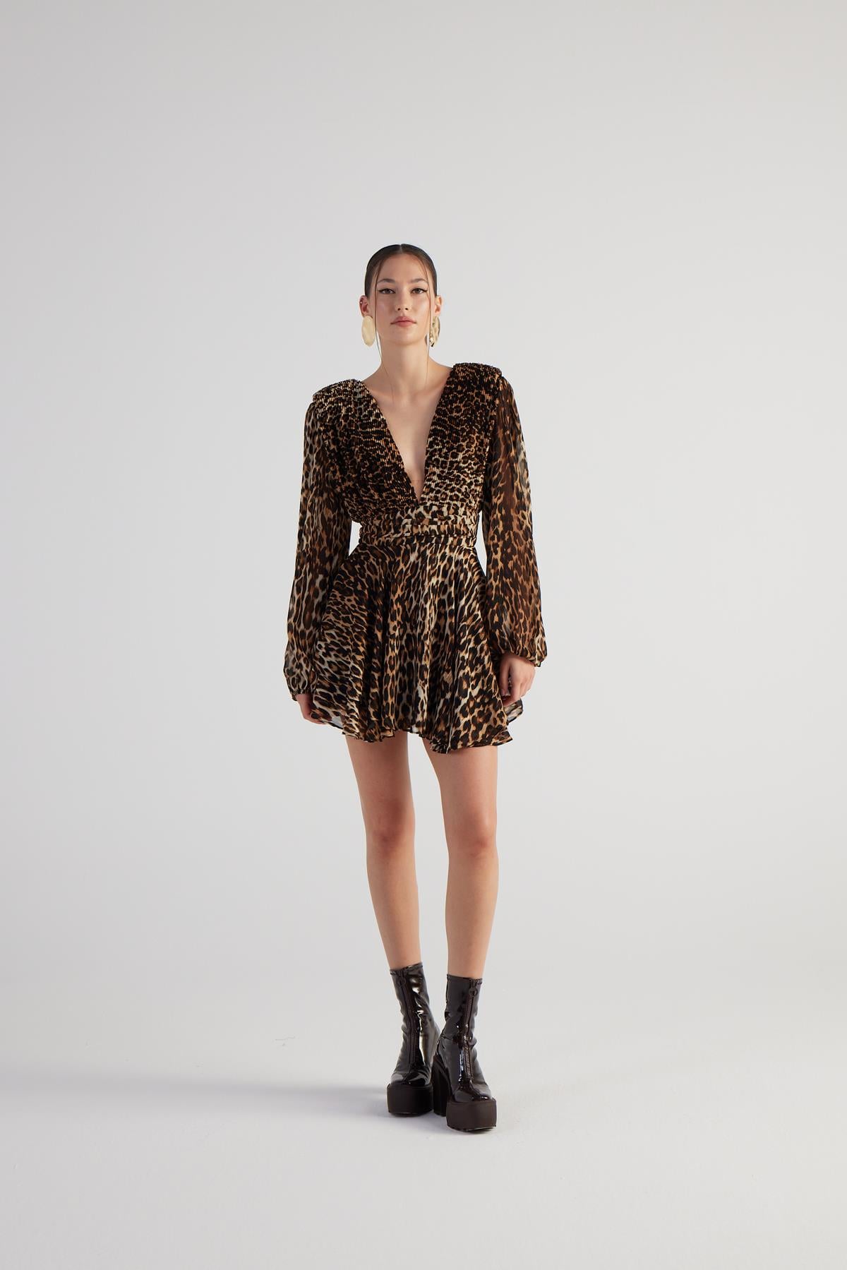 Image of Leopar Desenli V Yaka Mini Janet Elbise Kahve