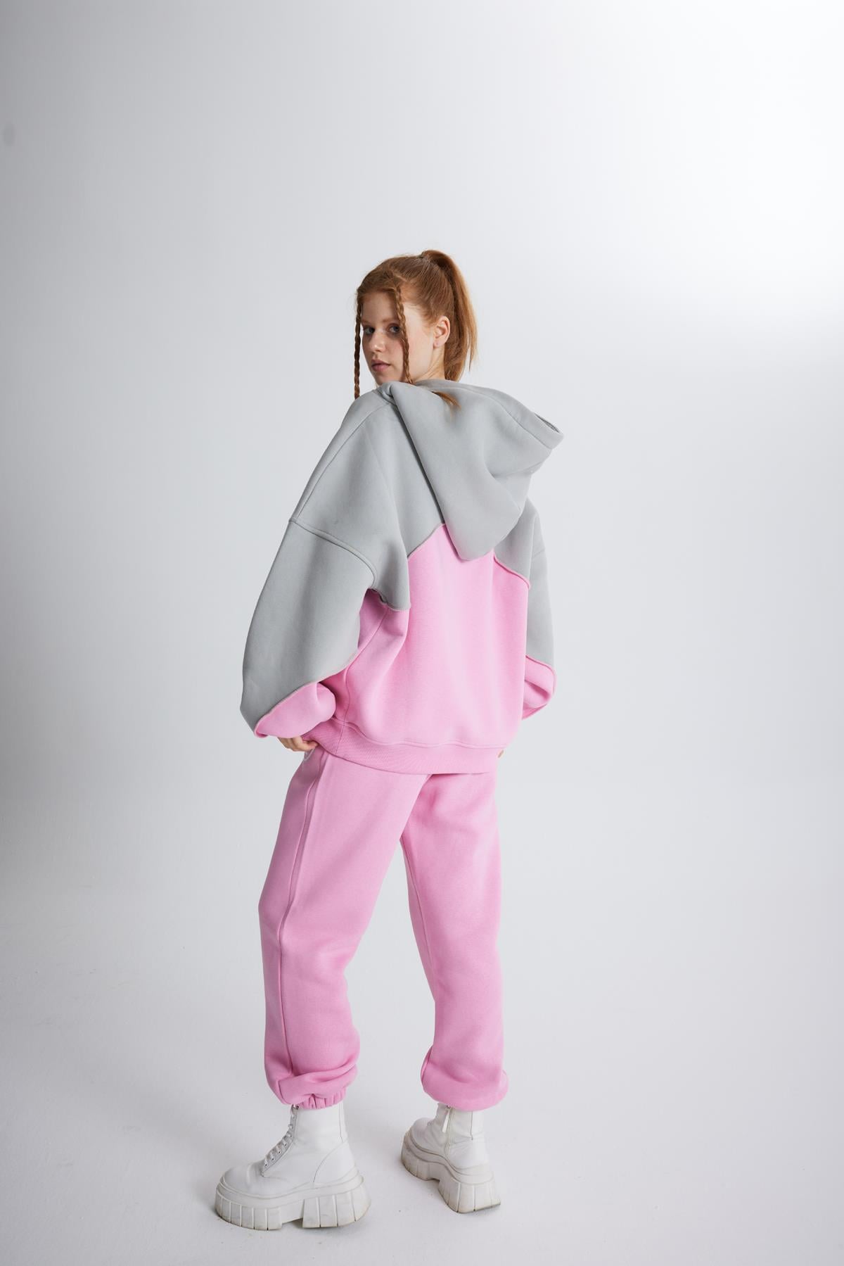 Image of Şardonlu 3 İplik Kumaş Oversize Kapişonlu Revenge Sweatshirt Pembe