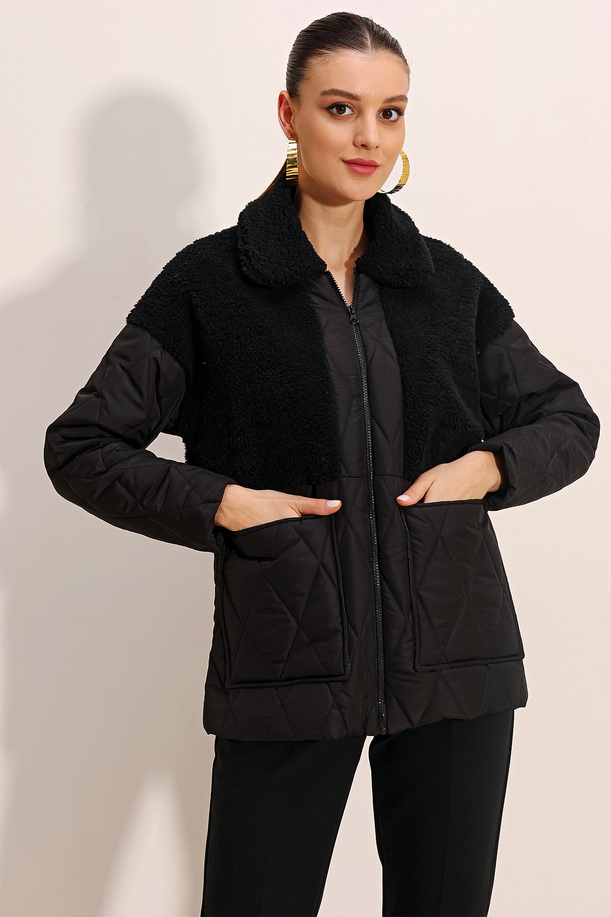 Image of 5182 Plush Detail Oversize Puffer Jacket - Black