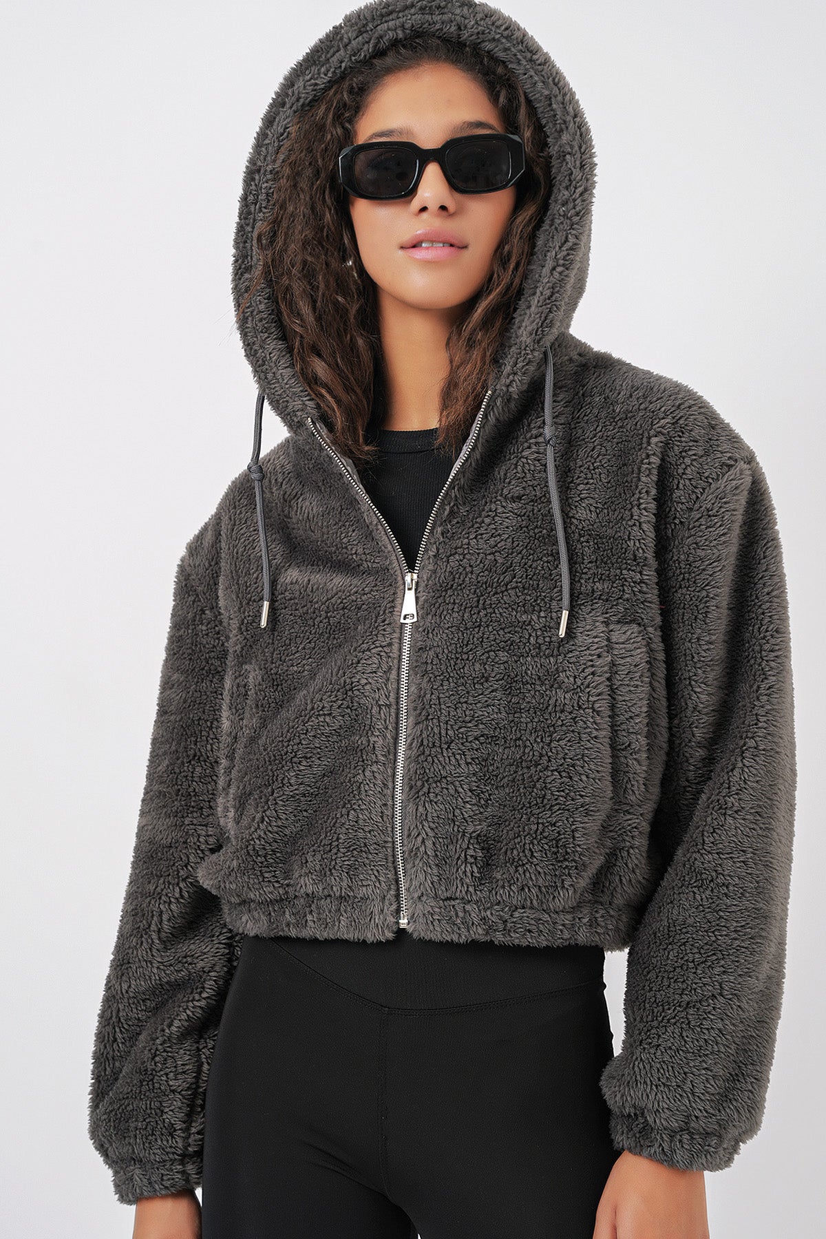 Image of 5193 Kapüşonlu Peluş Crop Ceket - Antrasit