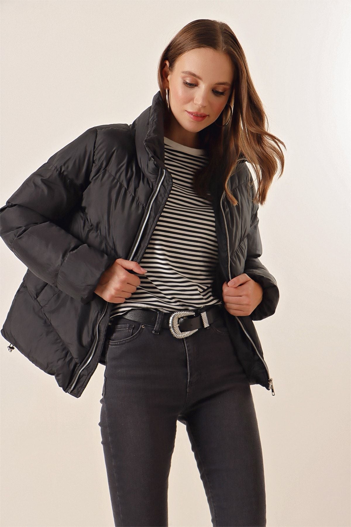 Image of 5205 Stand-Up Collar Zip-Up Puffer Jacket - Black